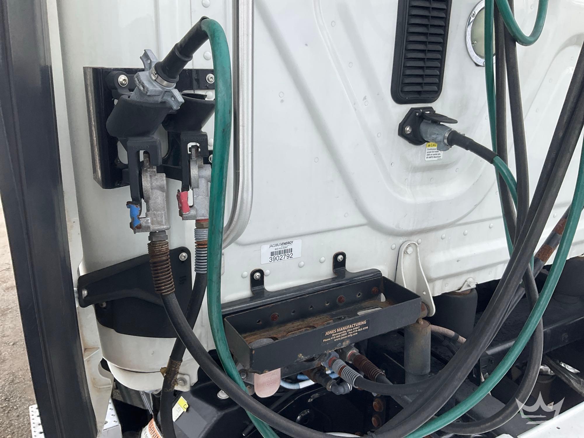 2017 Freightliner Cascadia 125