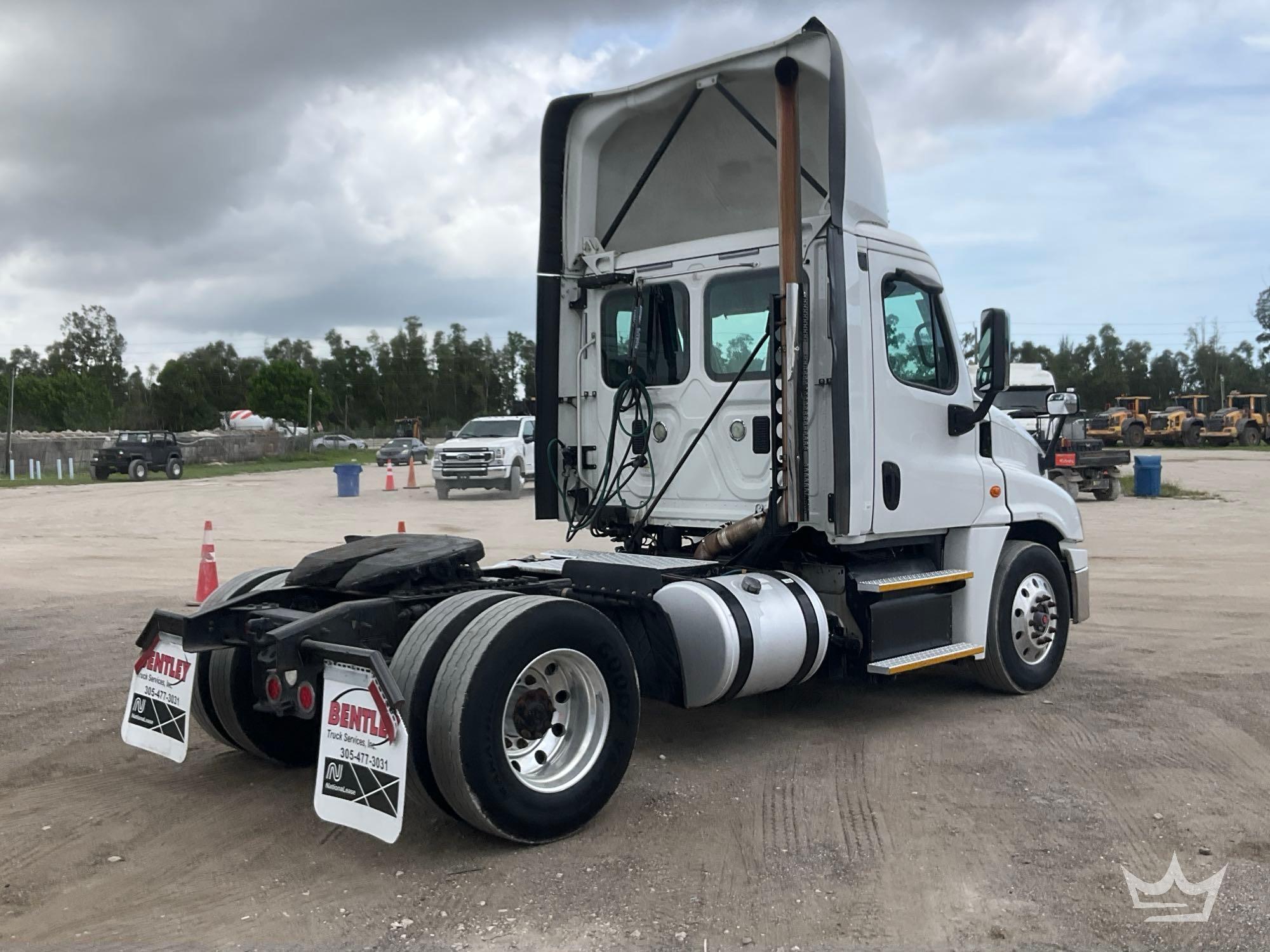 2017 Freightliner Cascadia 125
