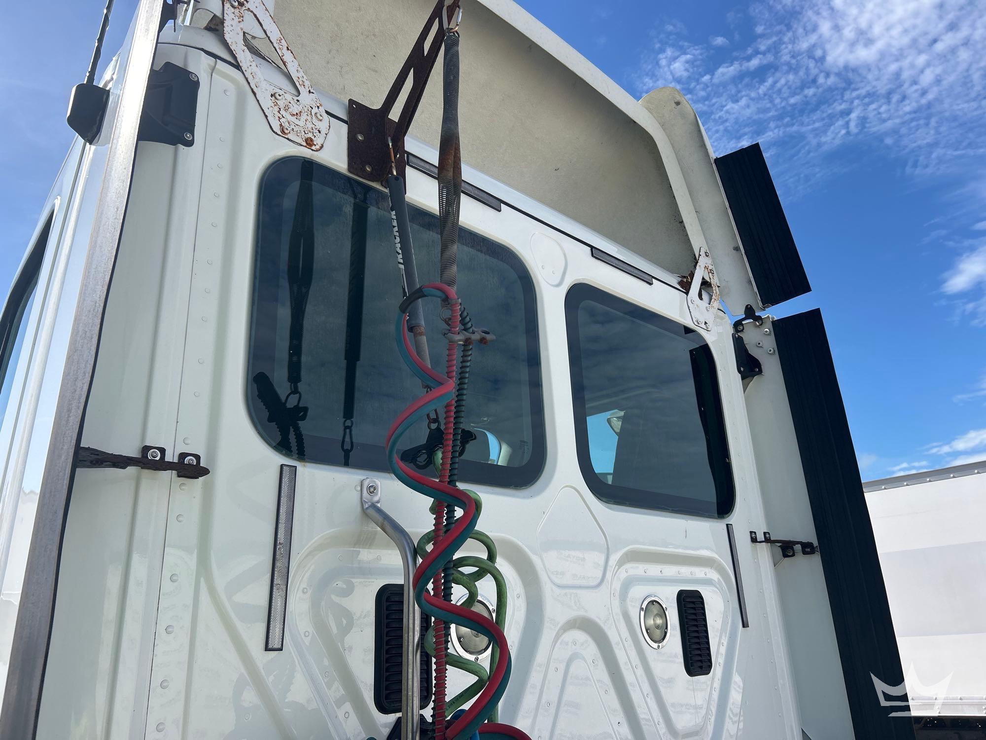 2014 Freightliner Cascadia