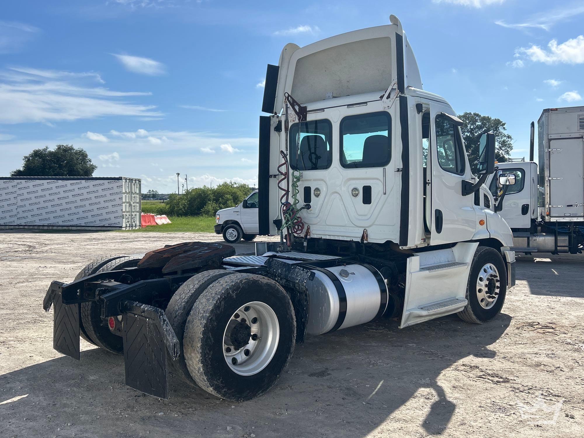 2014 Freightliner Cascadia