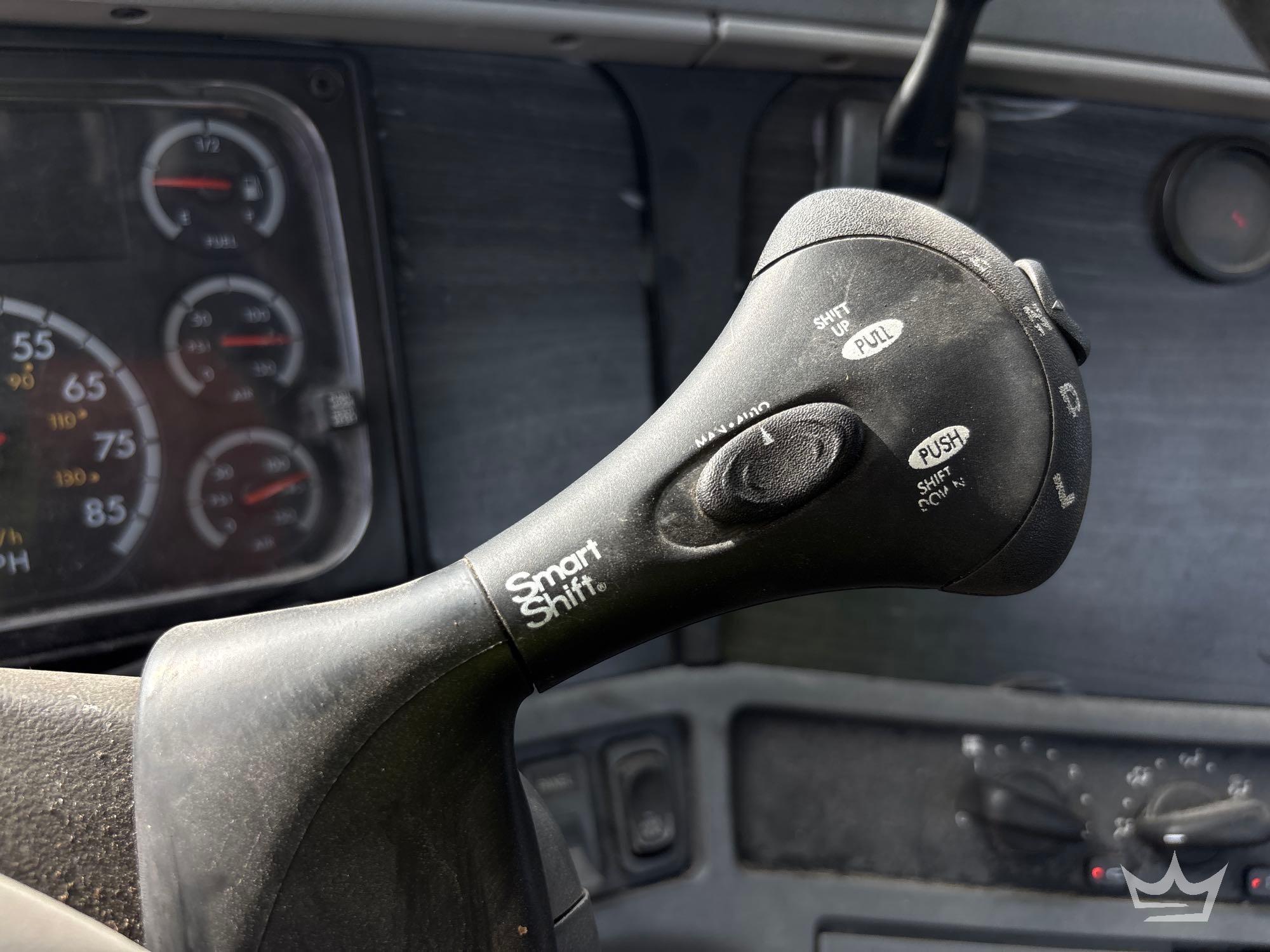 2007 Freightliner Columbia 120