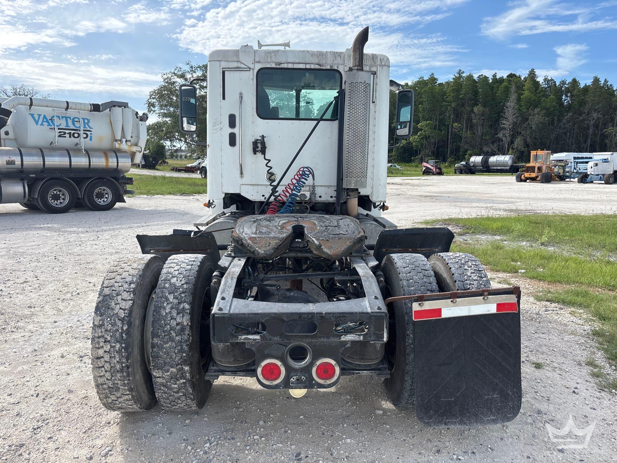 2007 Freightliner Columbia 120
