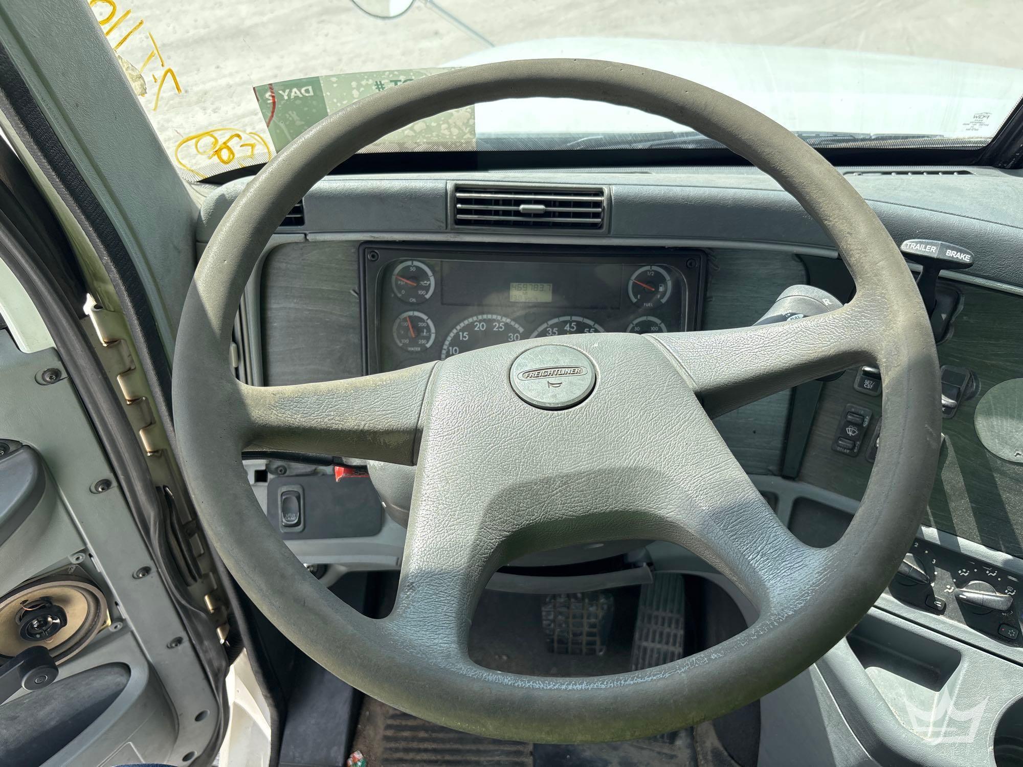 2007 Freightliner Columbia 120