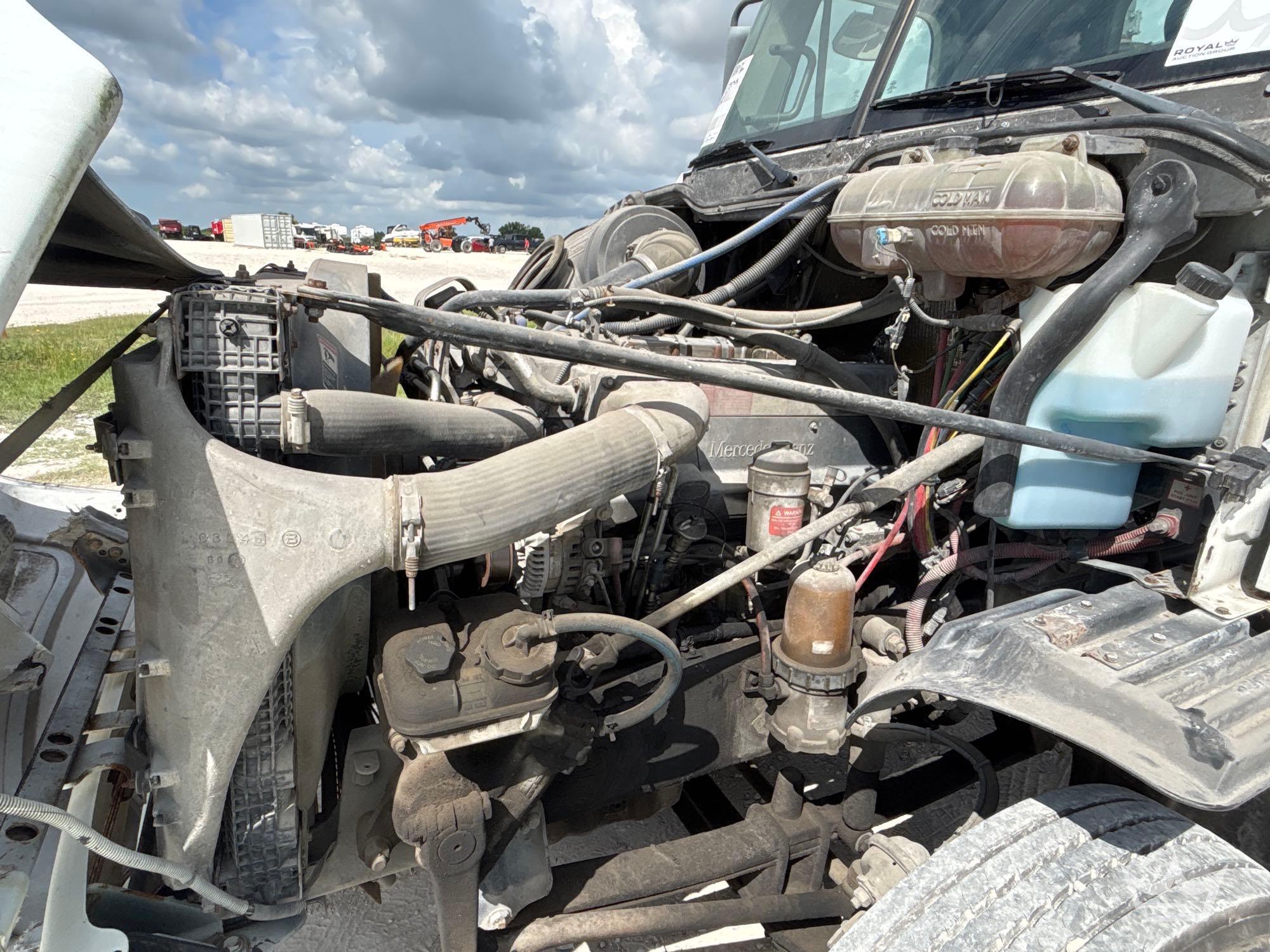 2007 Freightliner Columbia 120