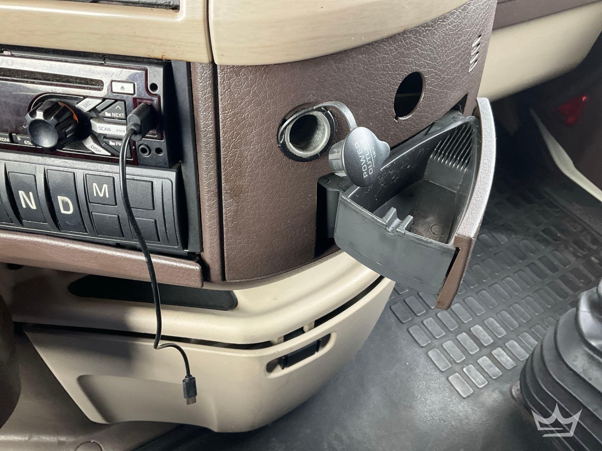 2016 Volvo VNL