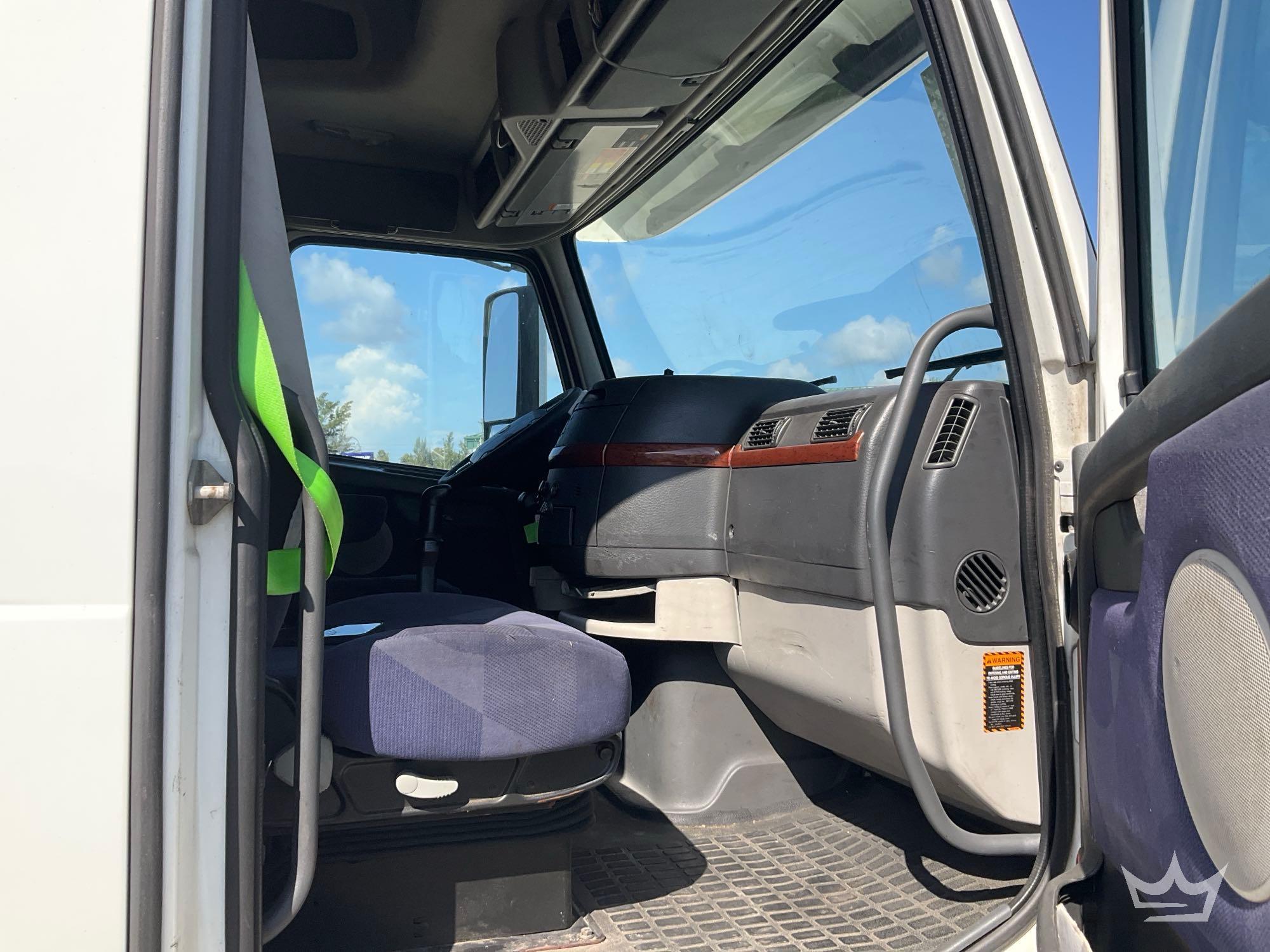 2012 Volvo VNL
