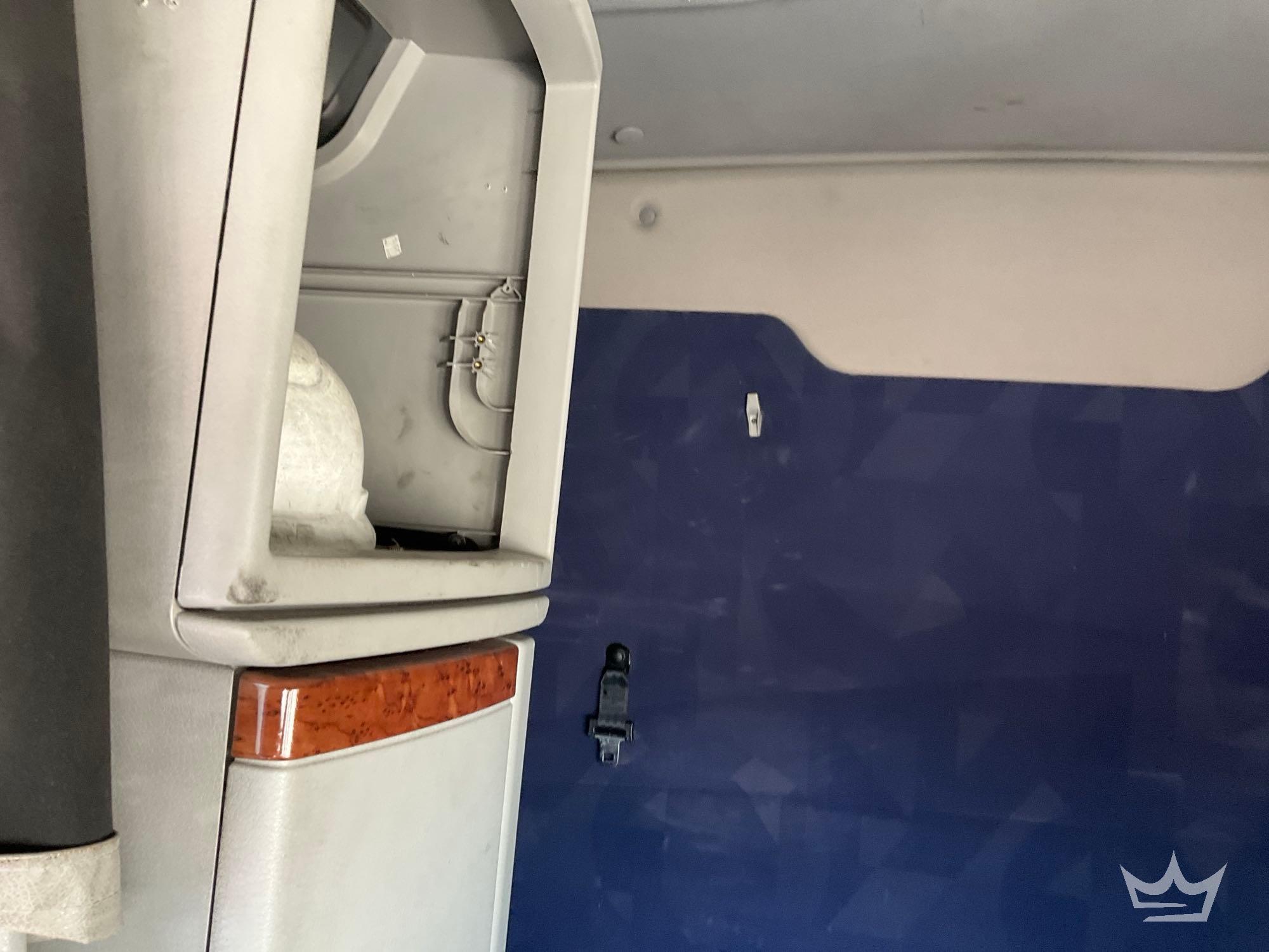 2012 Volvo VNL