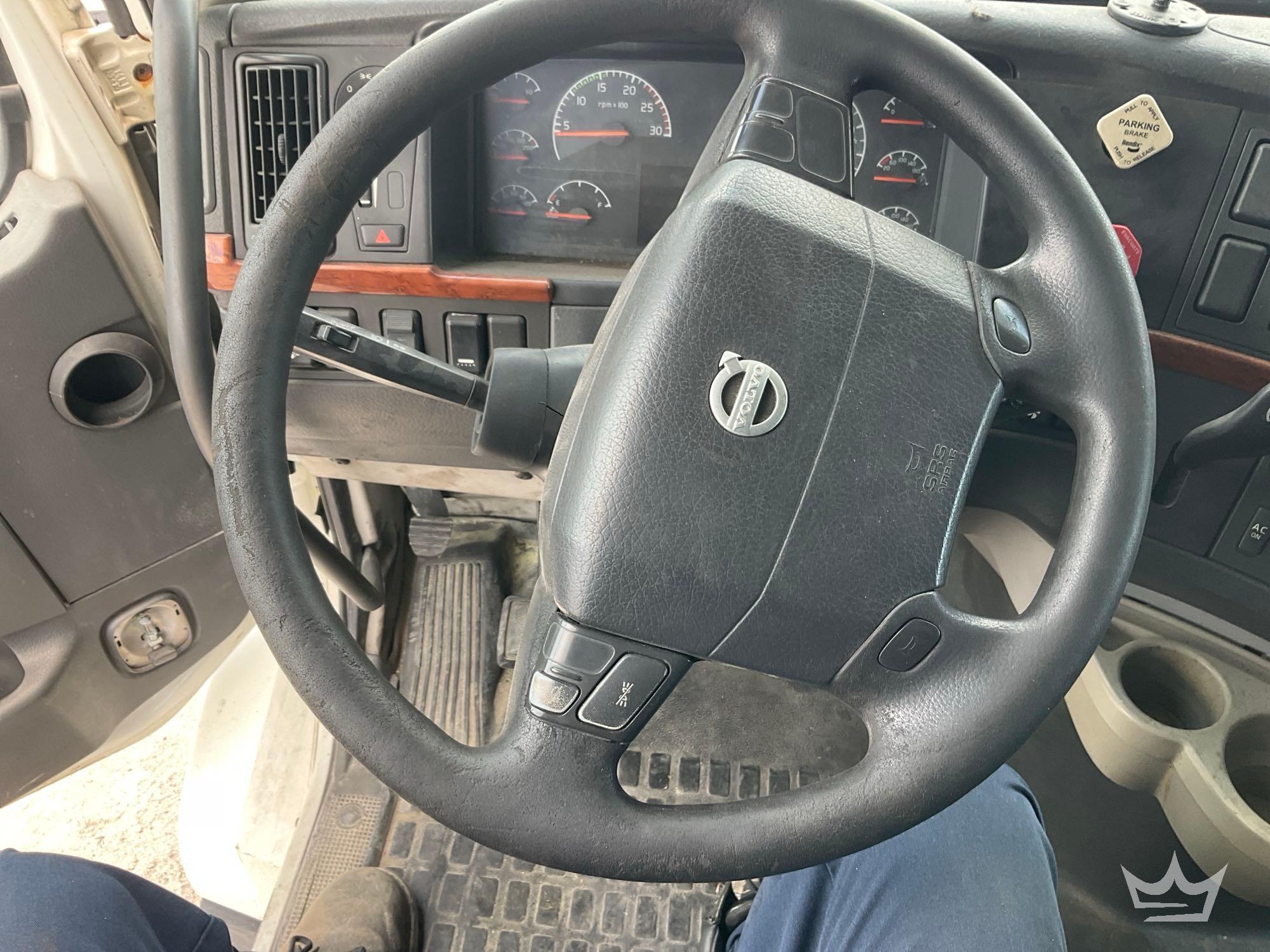 2012 Volvo VNL