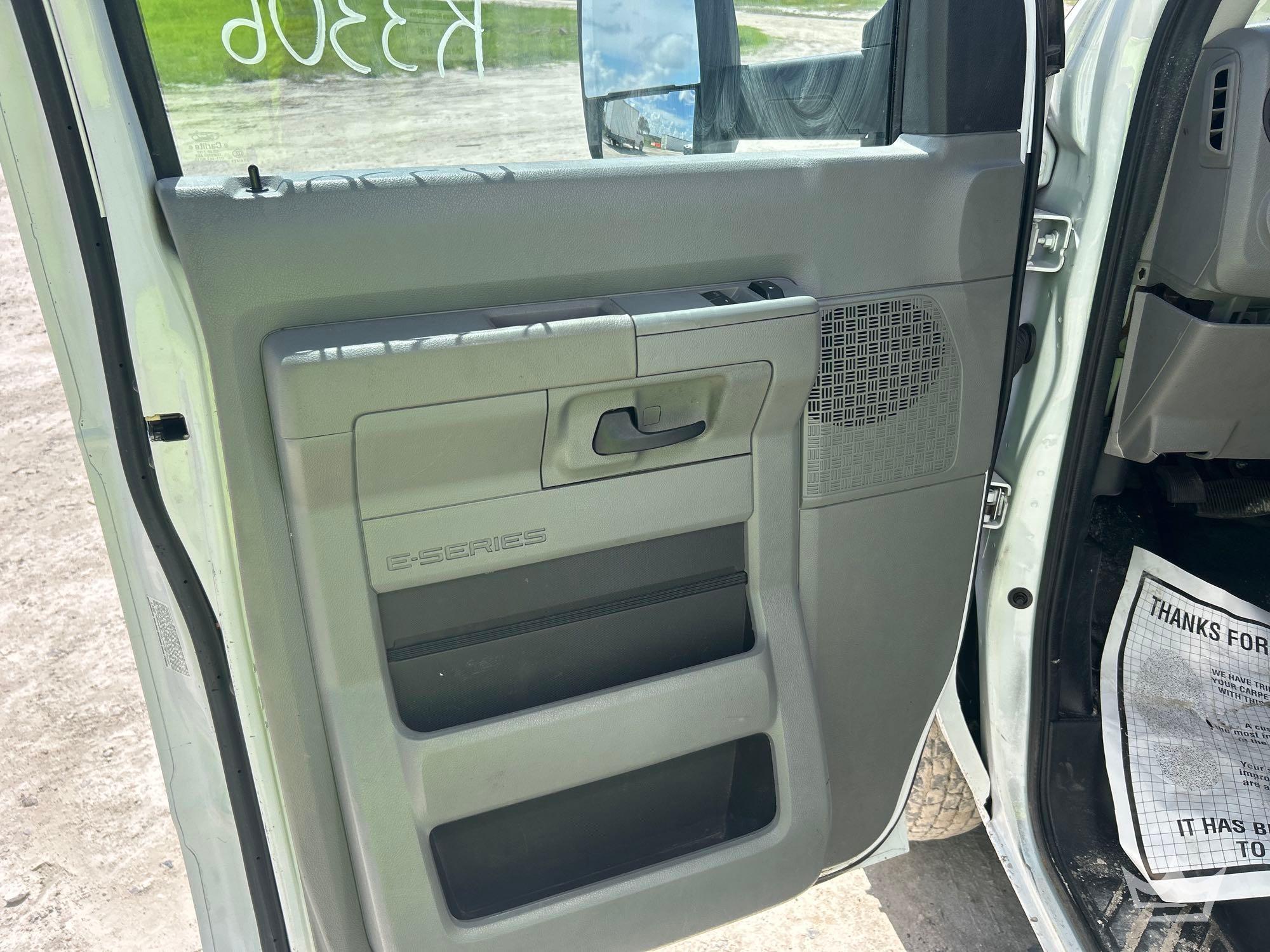 2017 Ford E350