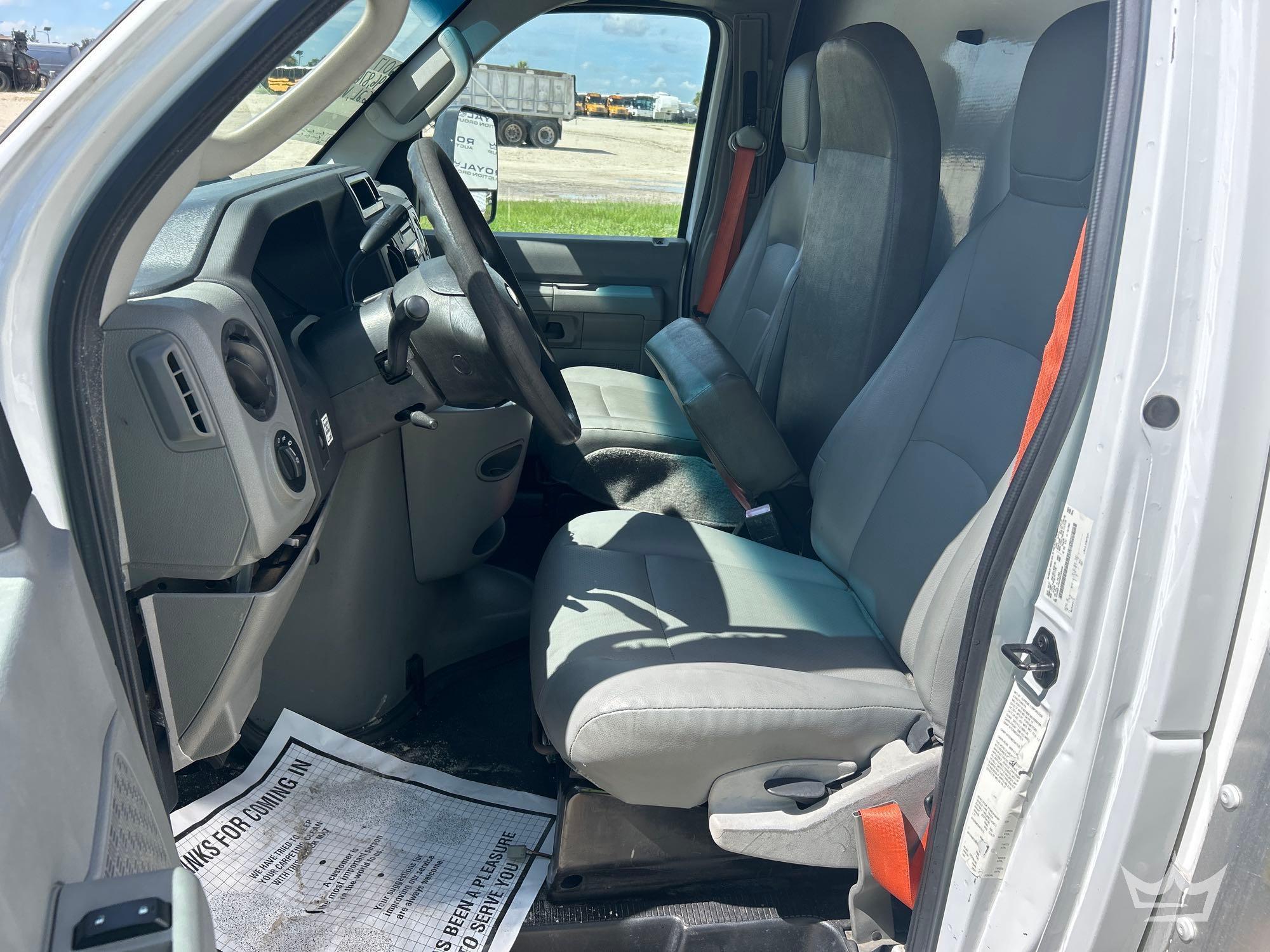 2017 Ford E350