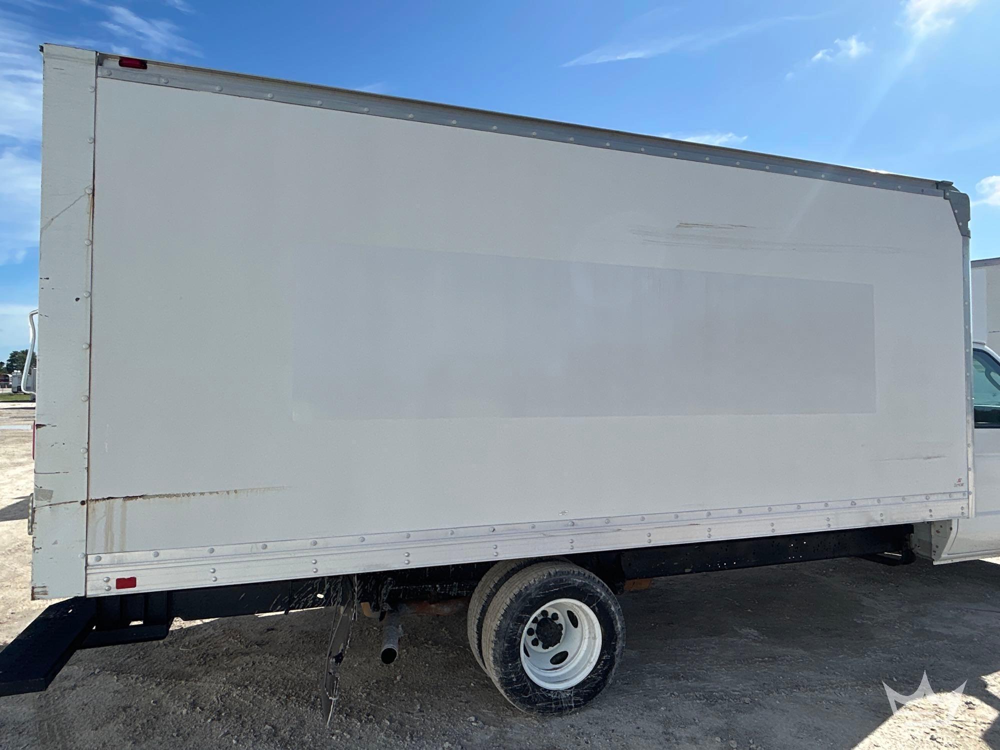 2017 Ford E350