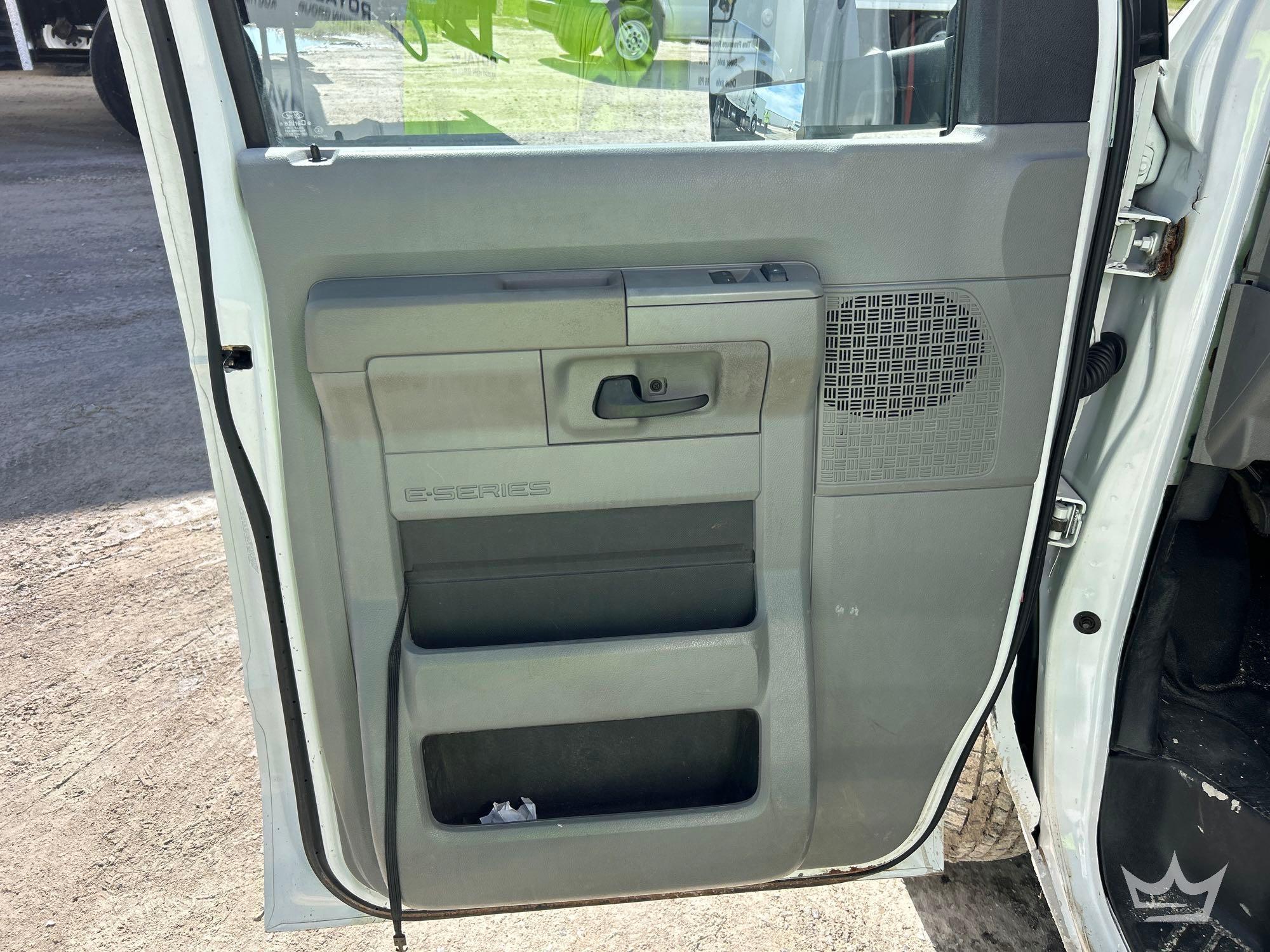 2017 Ford E350