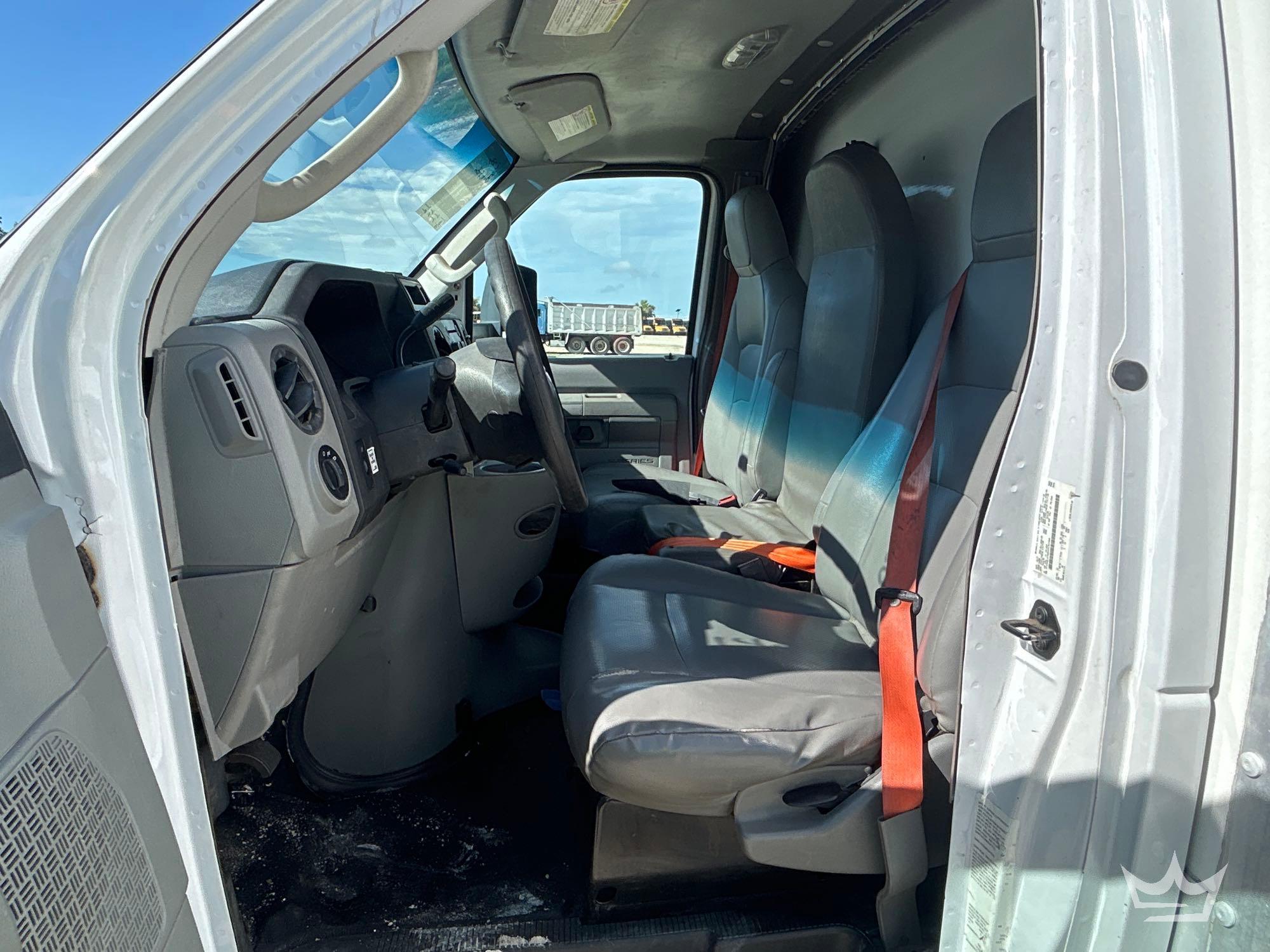 2017 Ford E350