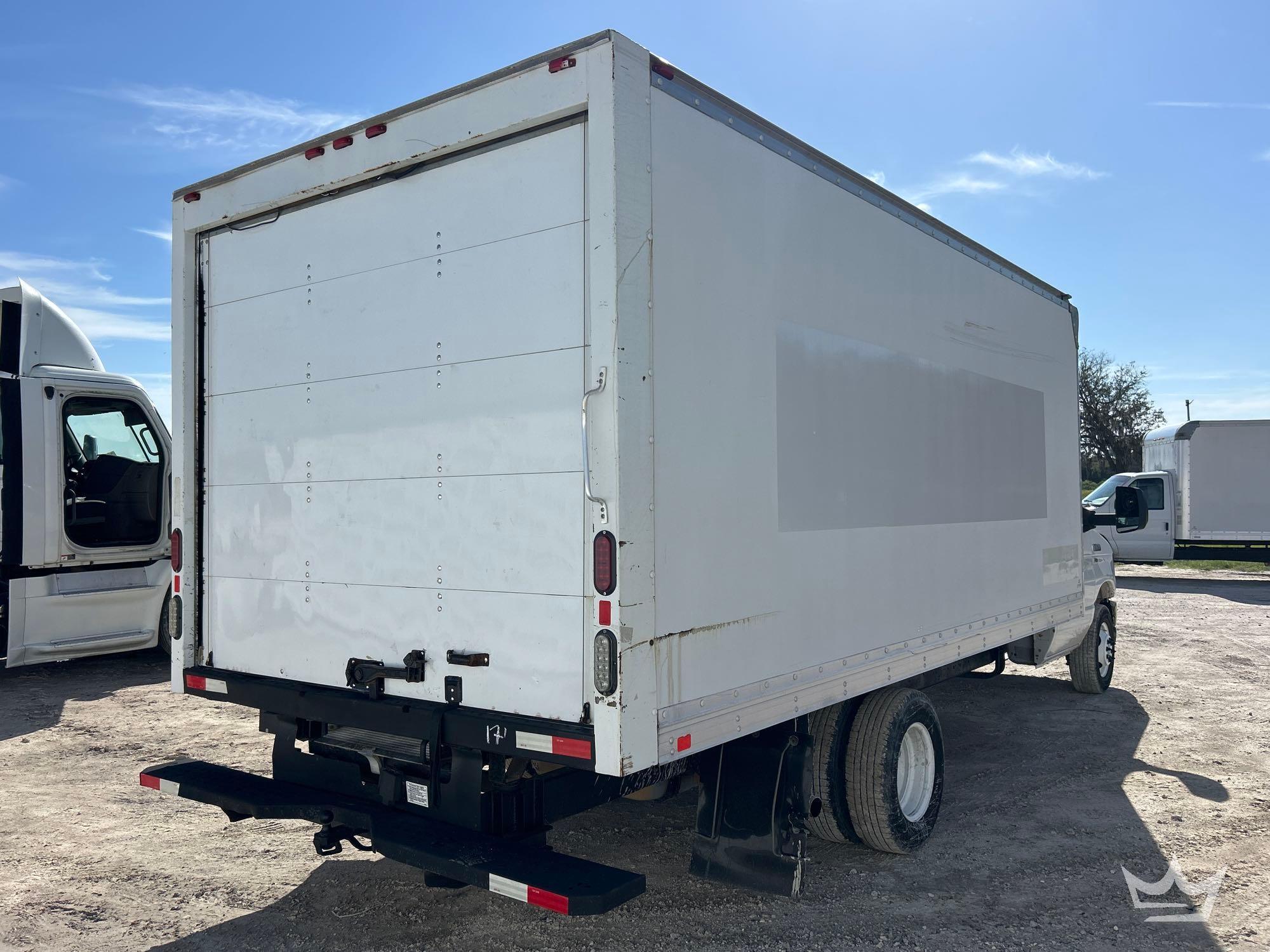 2017 Ford E350