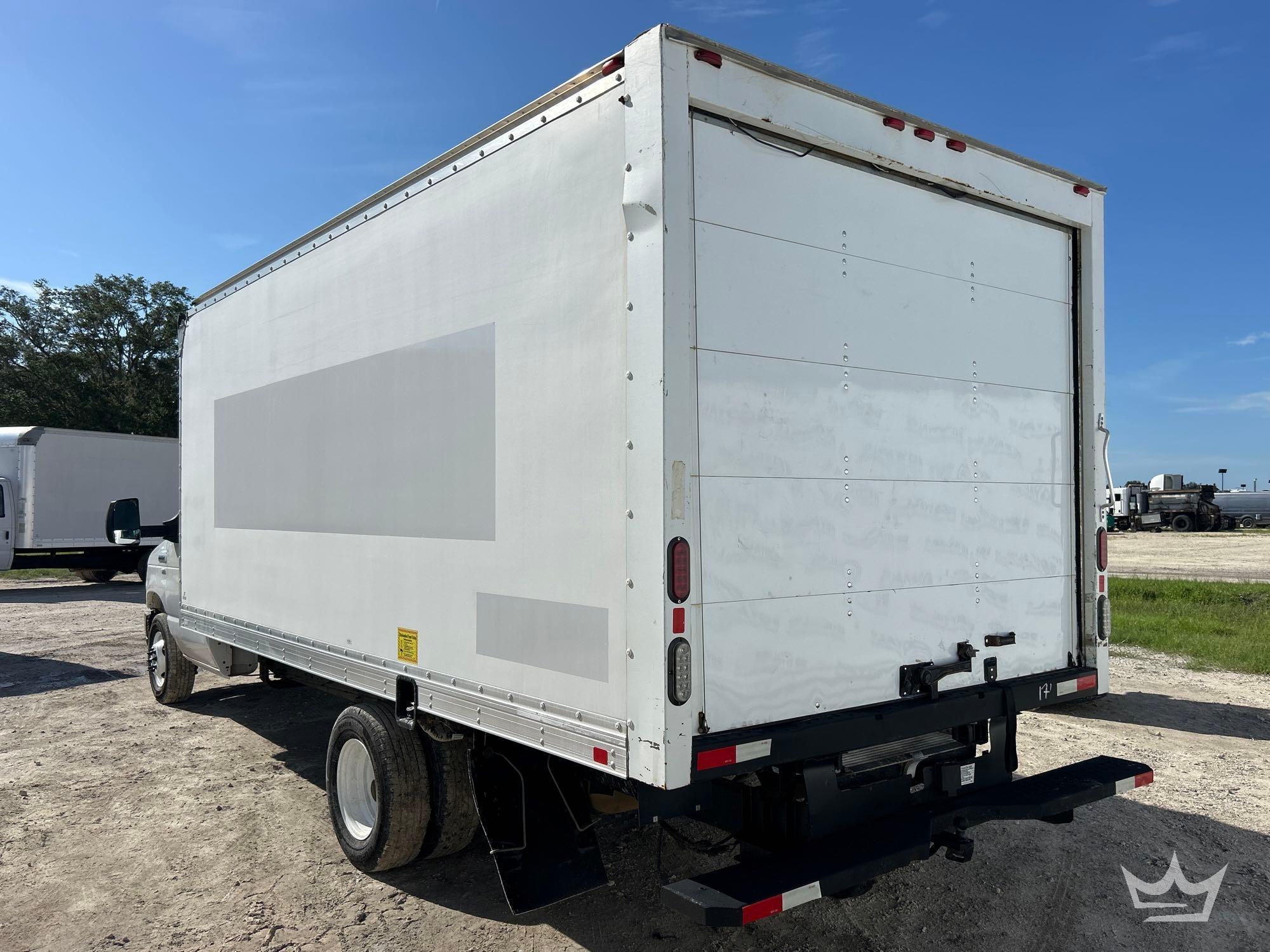 2017 Ford E350