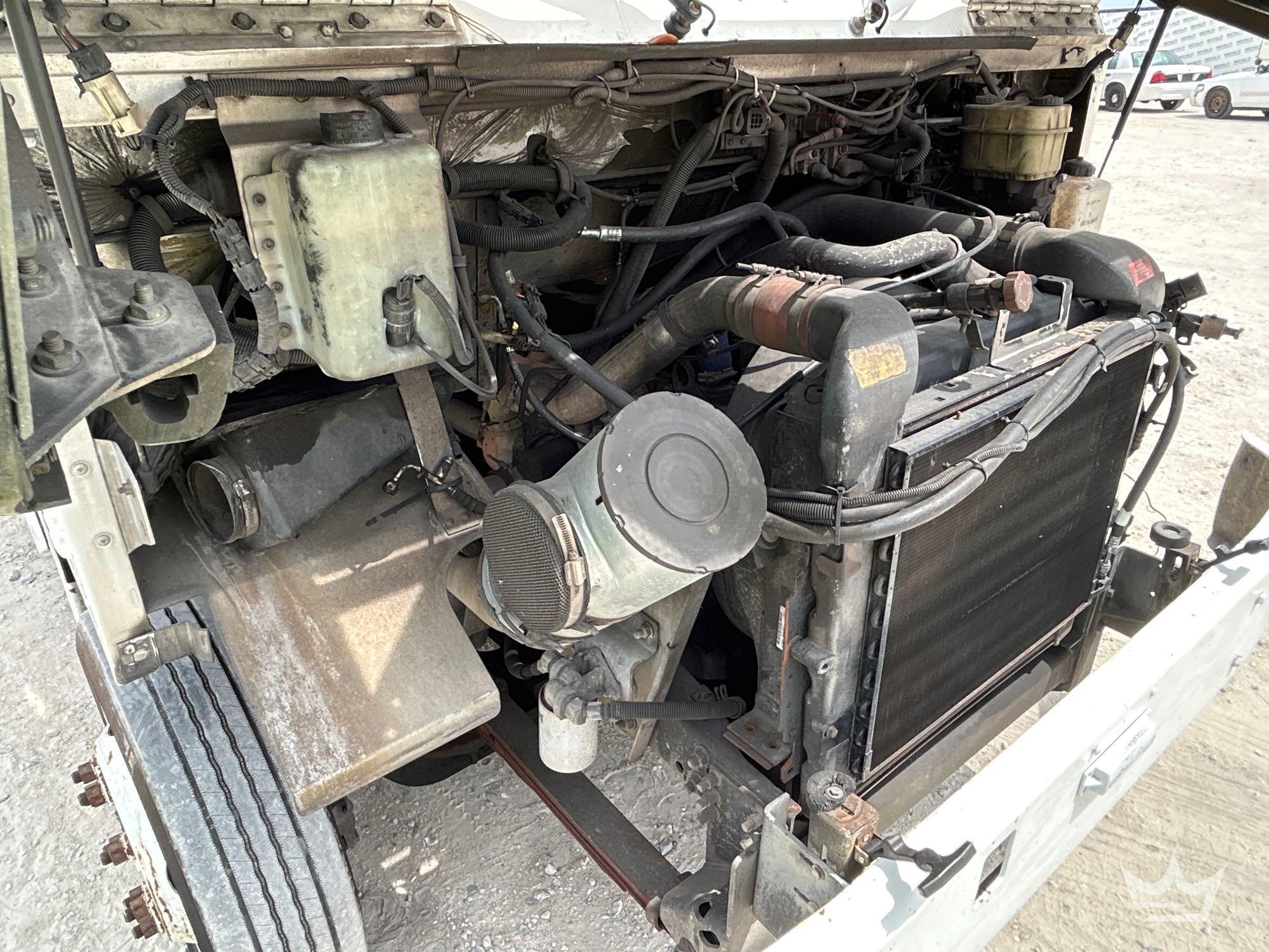 2000 Freightliner MT45