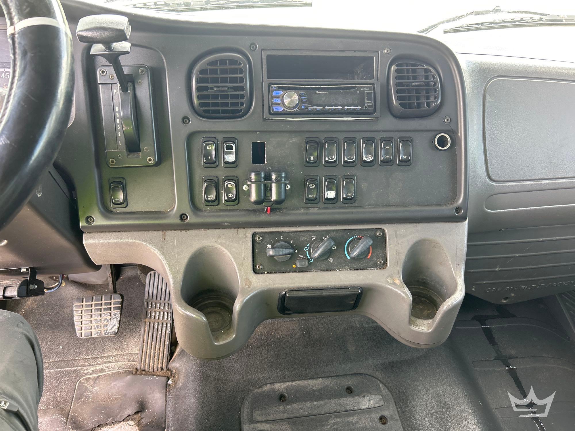 2016 Freightliner M2 106