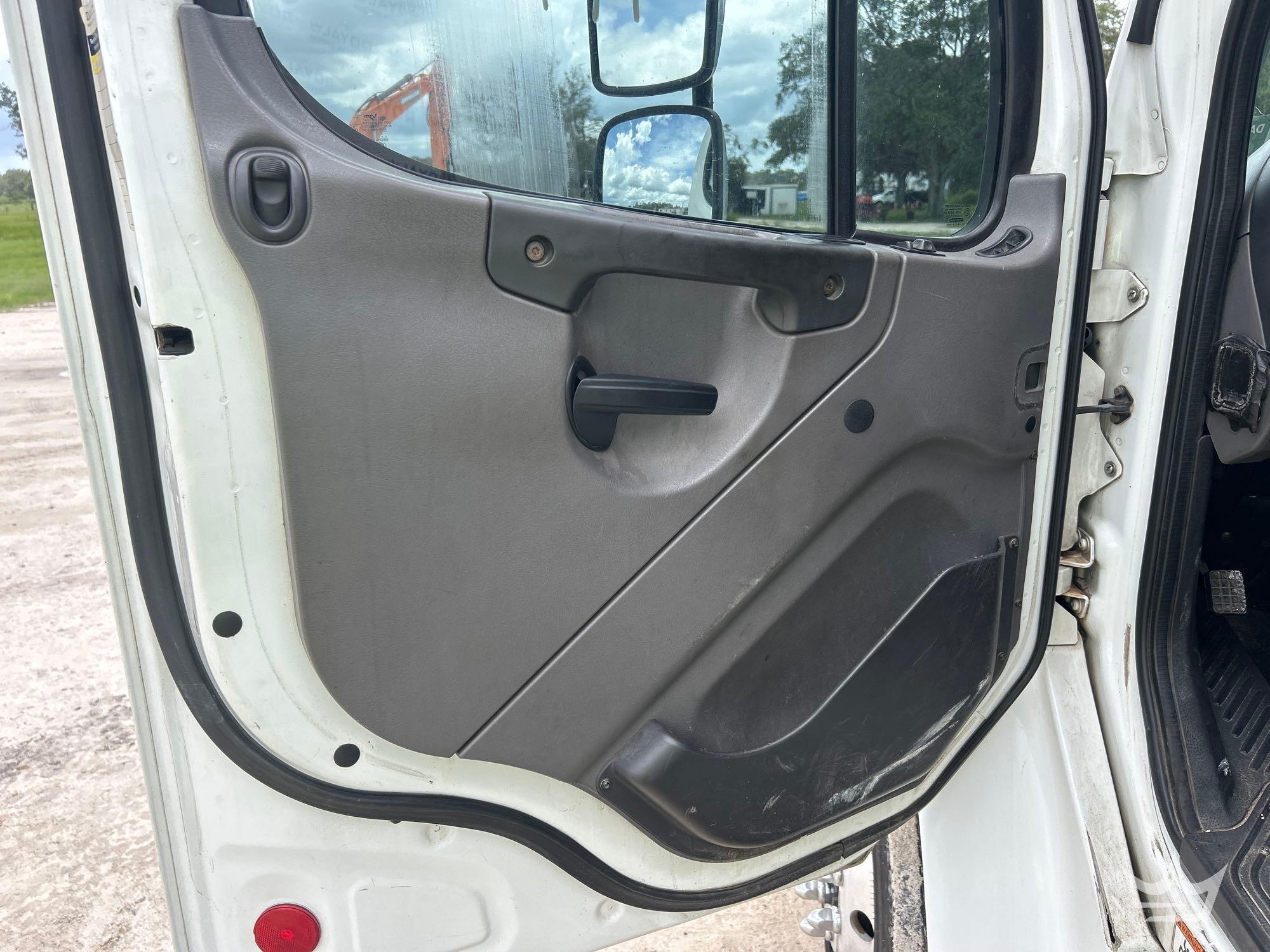 2016 Freightliner M2 106