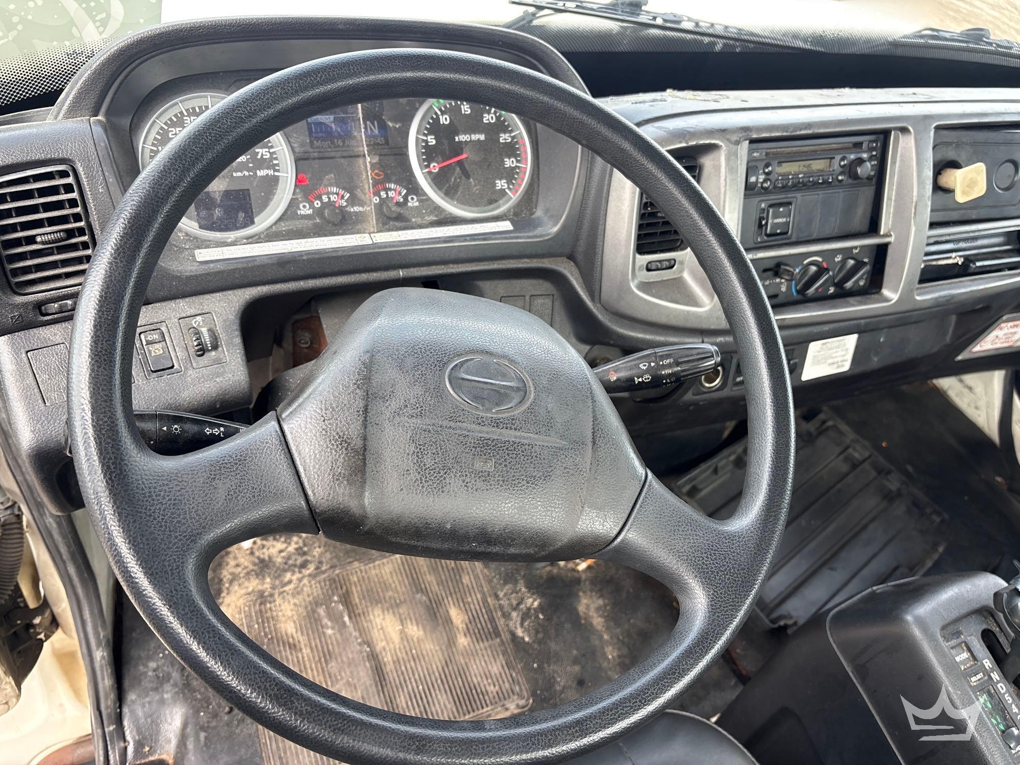 2012 Hino 338