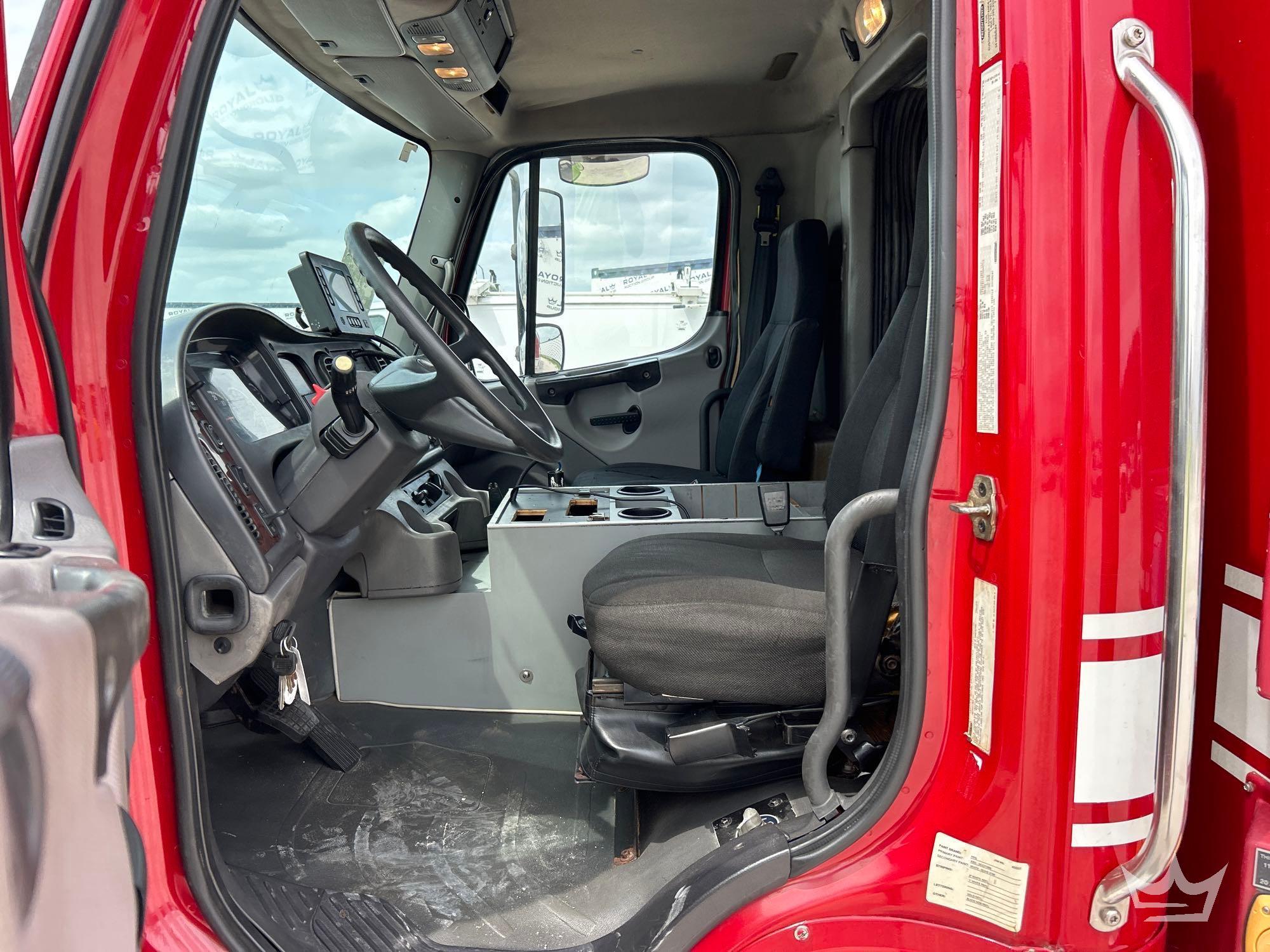 2005 Freightliner M2 106