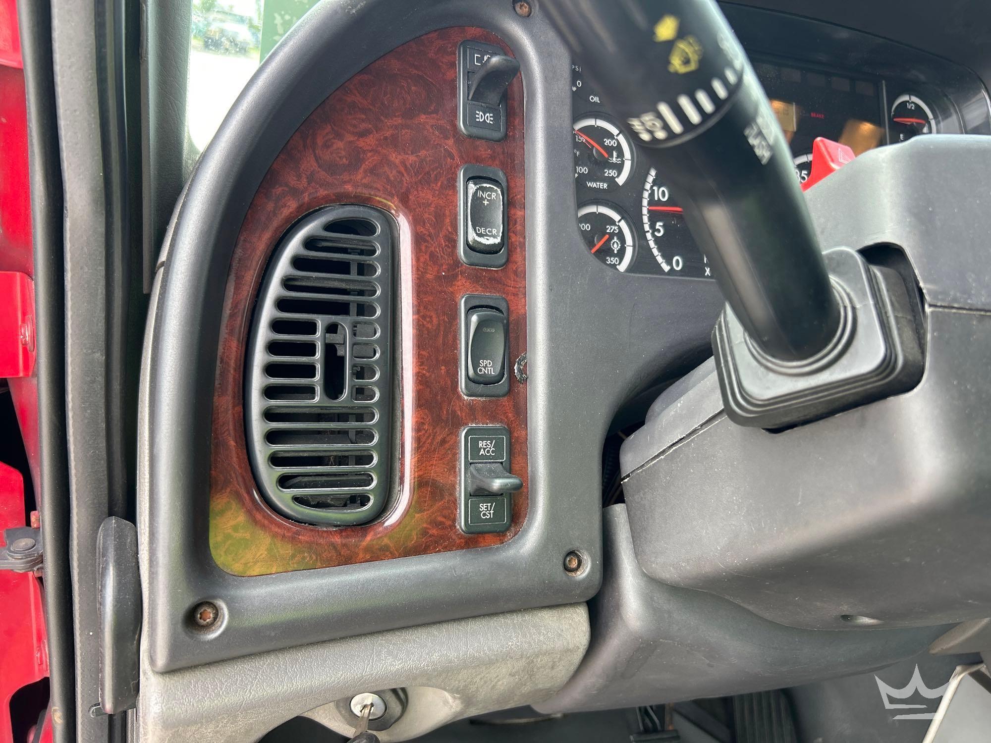 2005 Freightliner M2 106