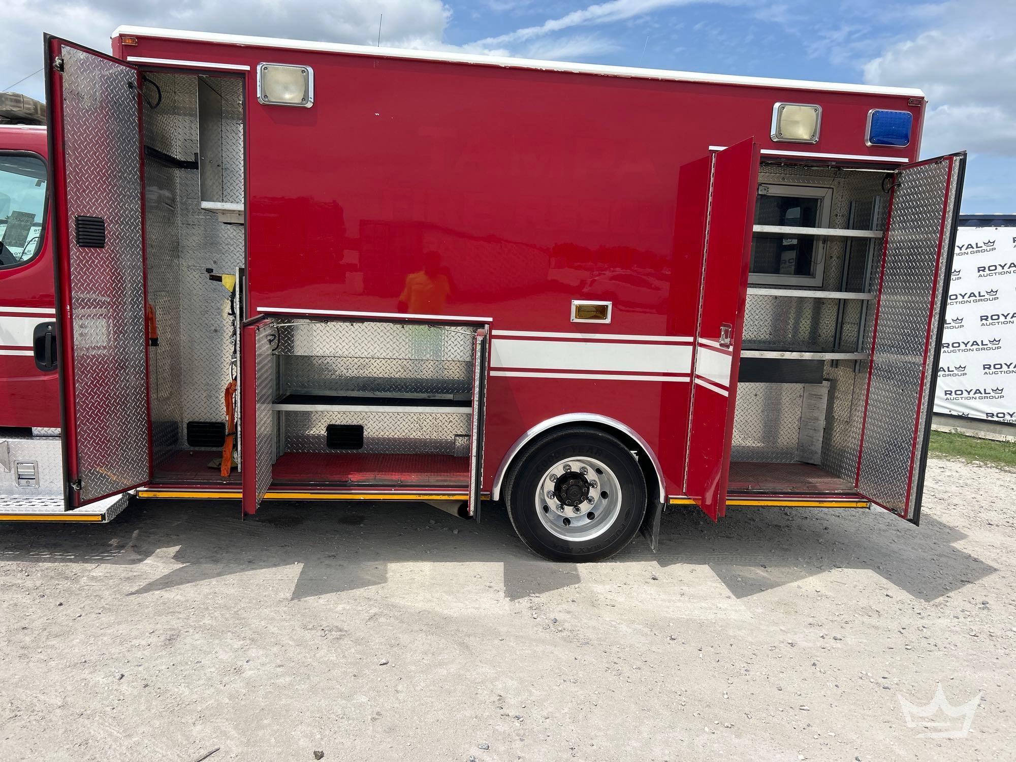 2005 Freightliner M2 106