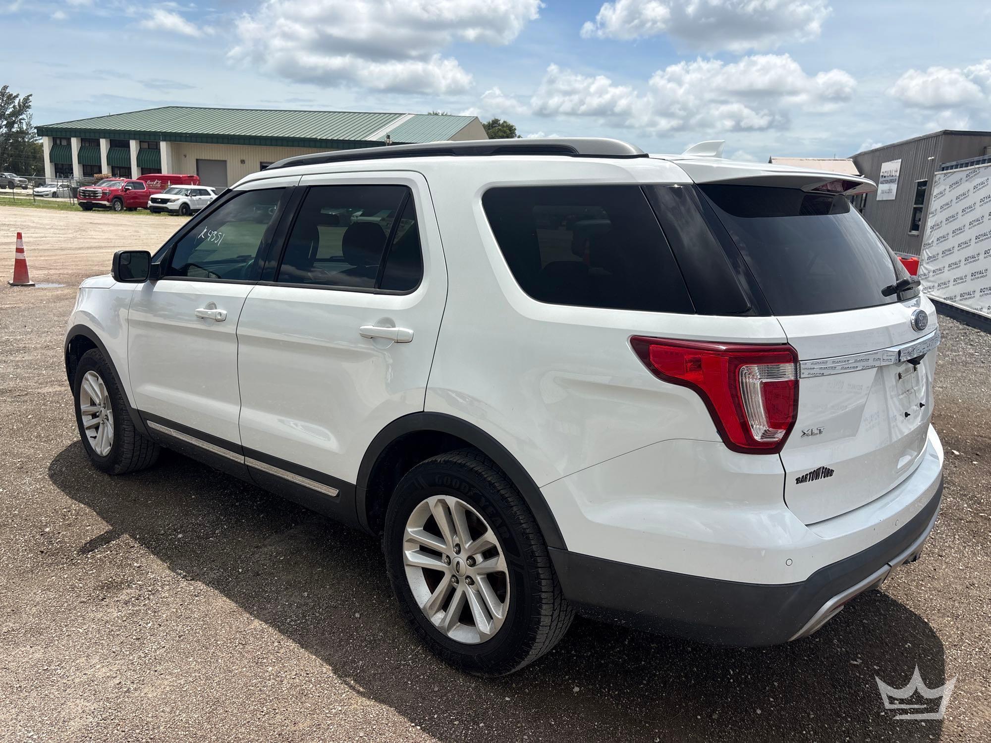 2017 Ford EXPLORER