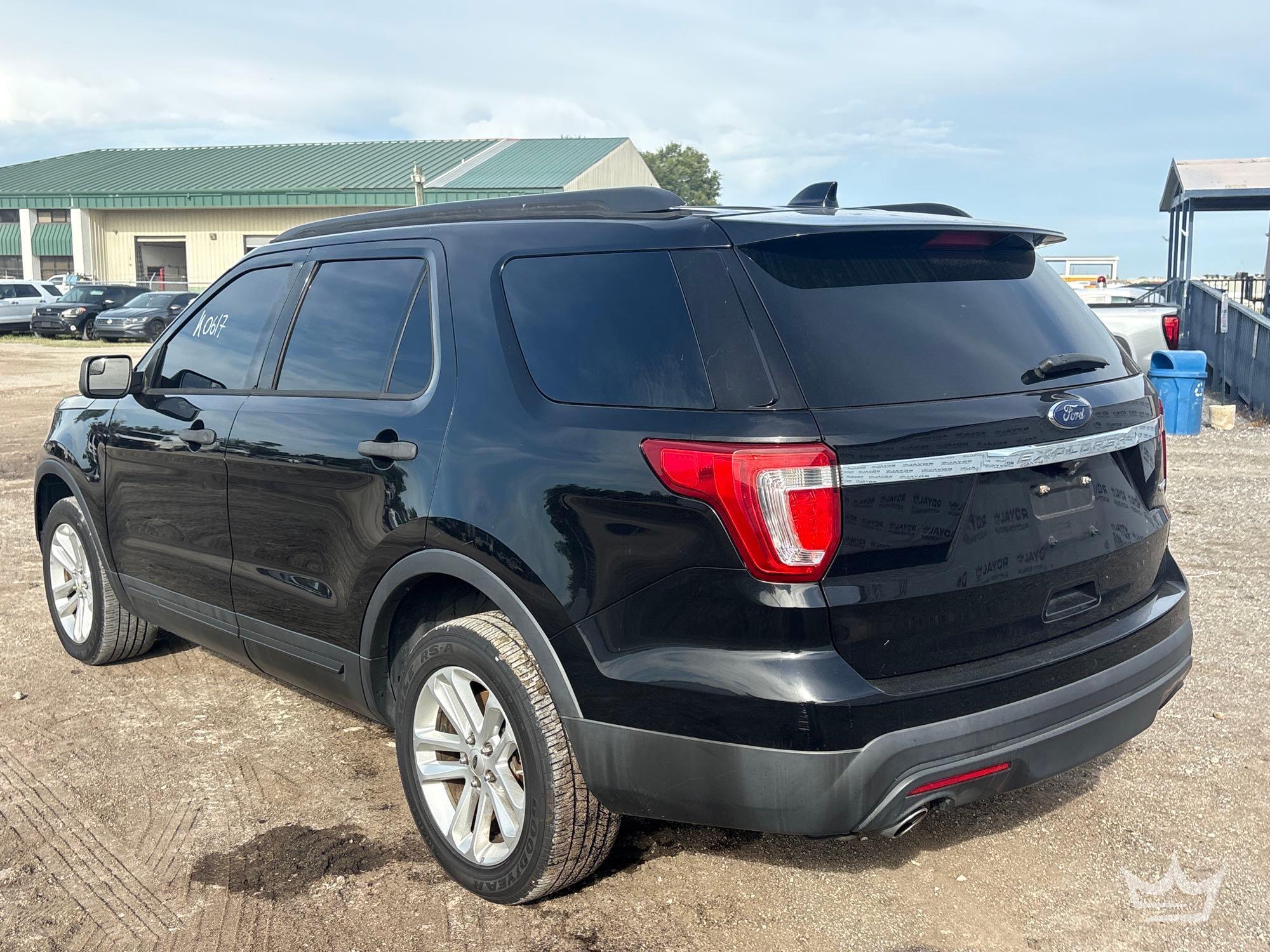 2016 Ford Explorer