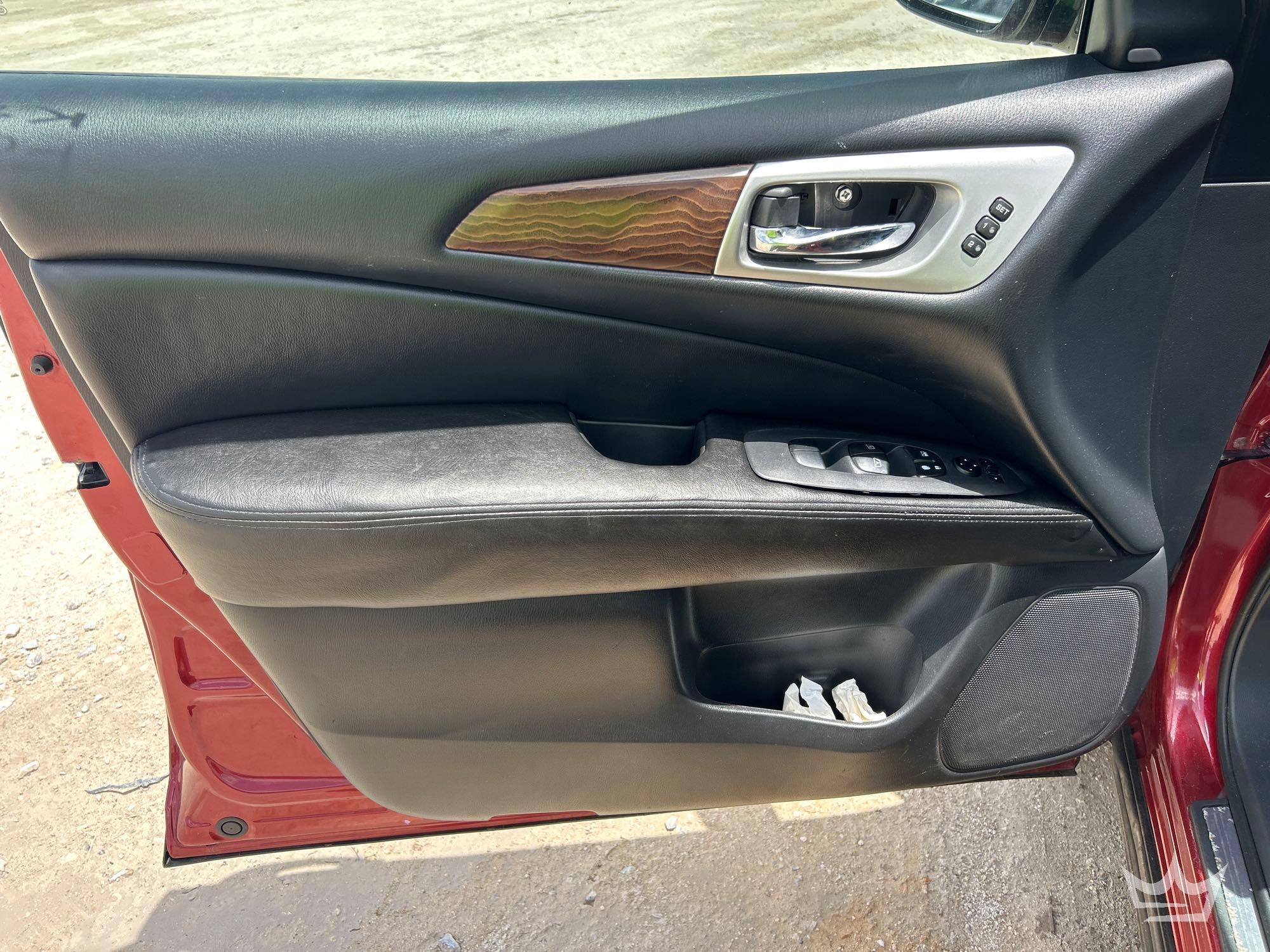 2017 Nissan PATHFINDER