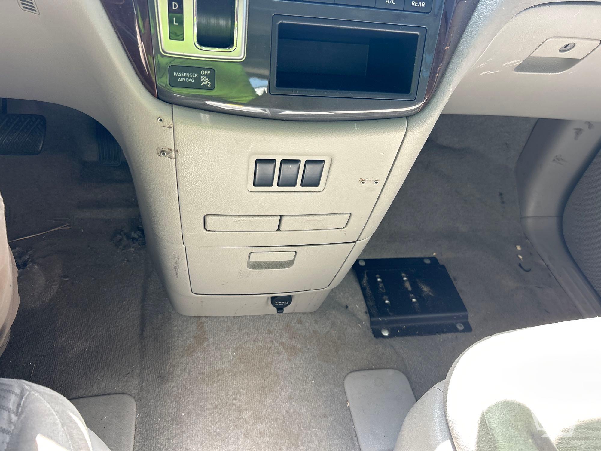 2015 Nissan Quest