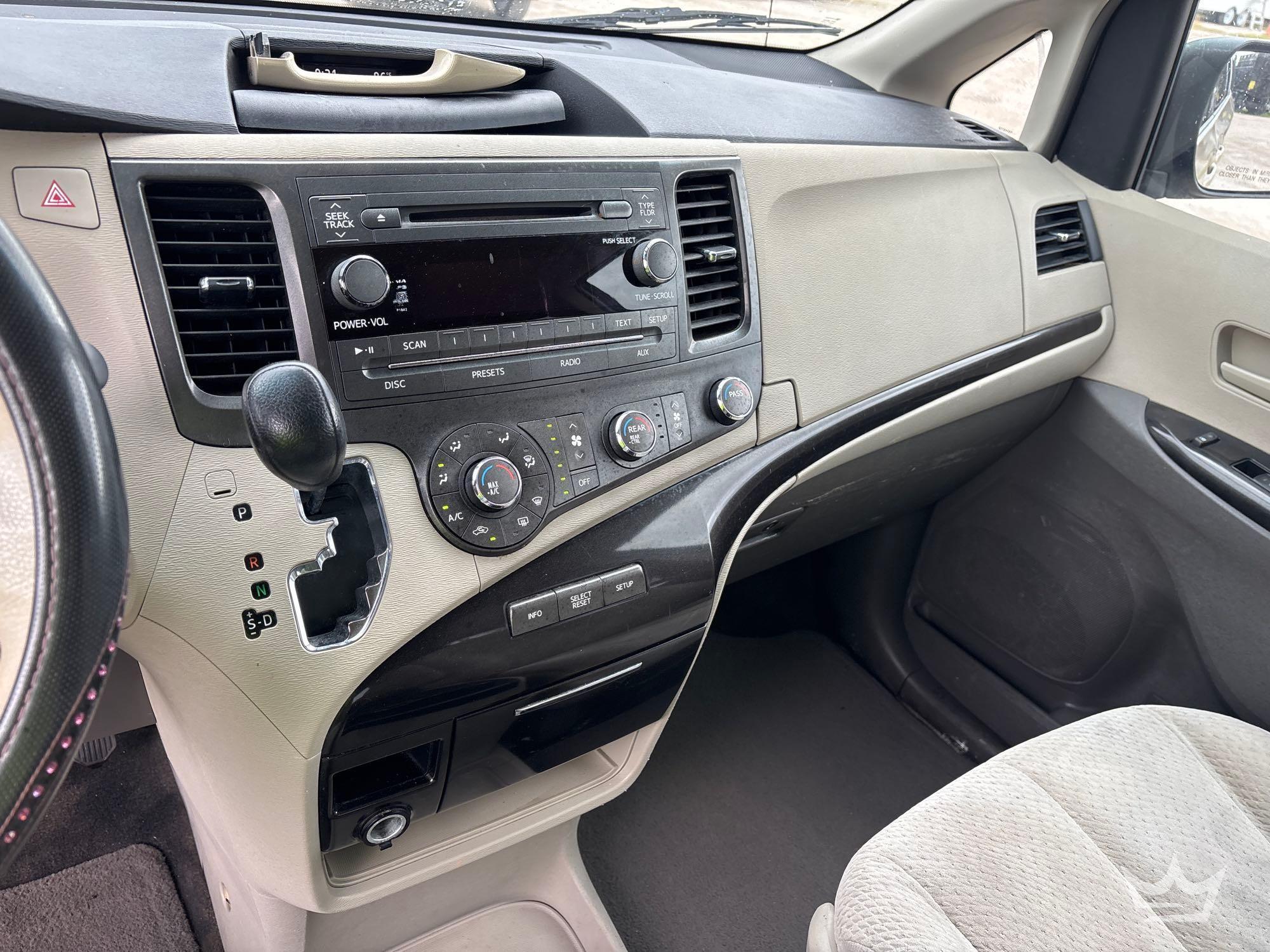 2011 Toyota Sienna