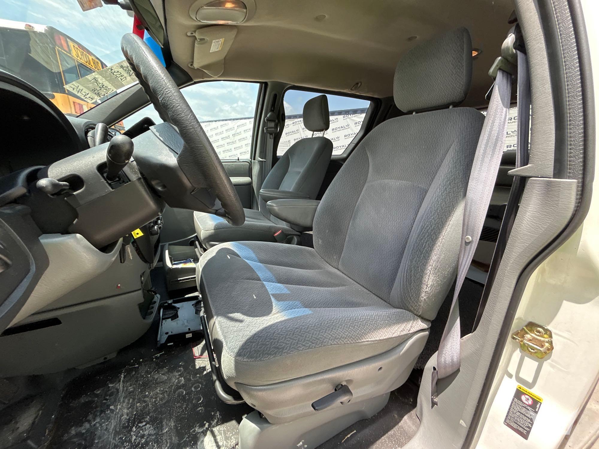 2005 Dodge Caravan