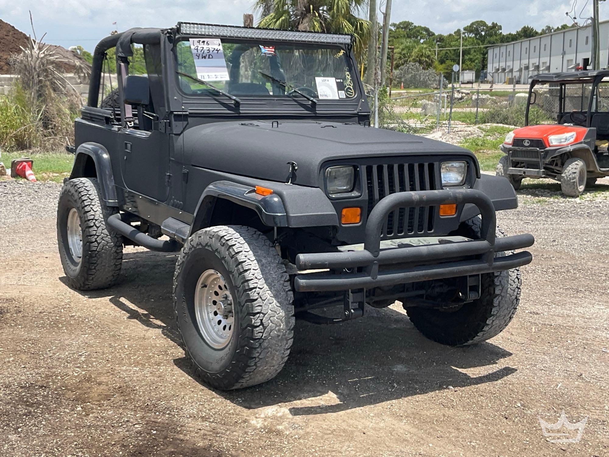 Photo of a 1995 Jeep Wrangler
