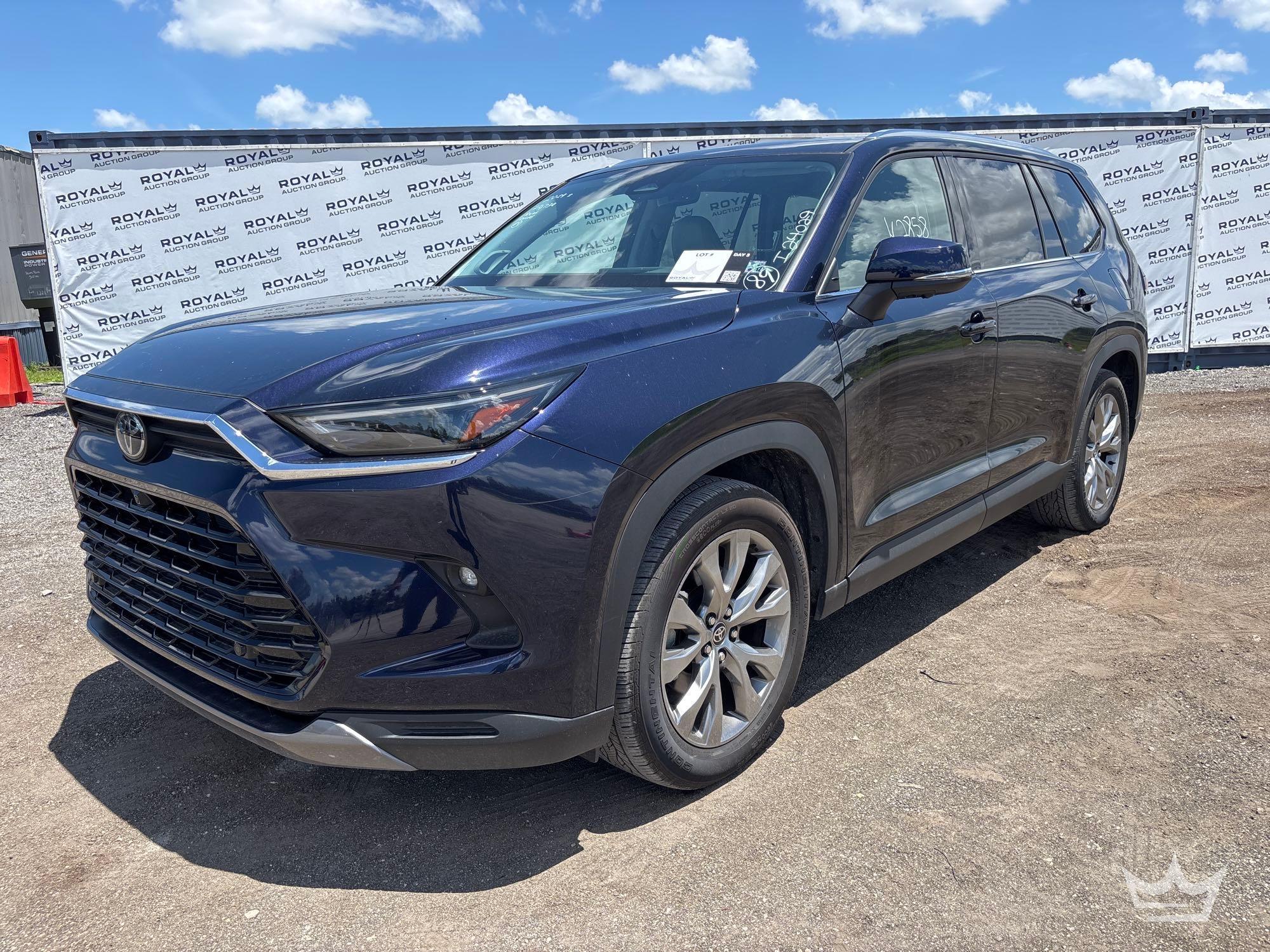 Photo of a 2024 Toyota Highlander