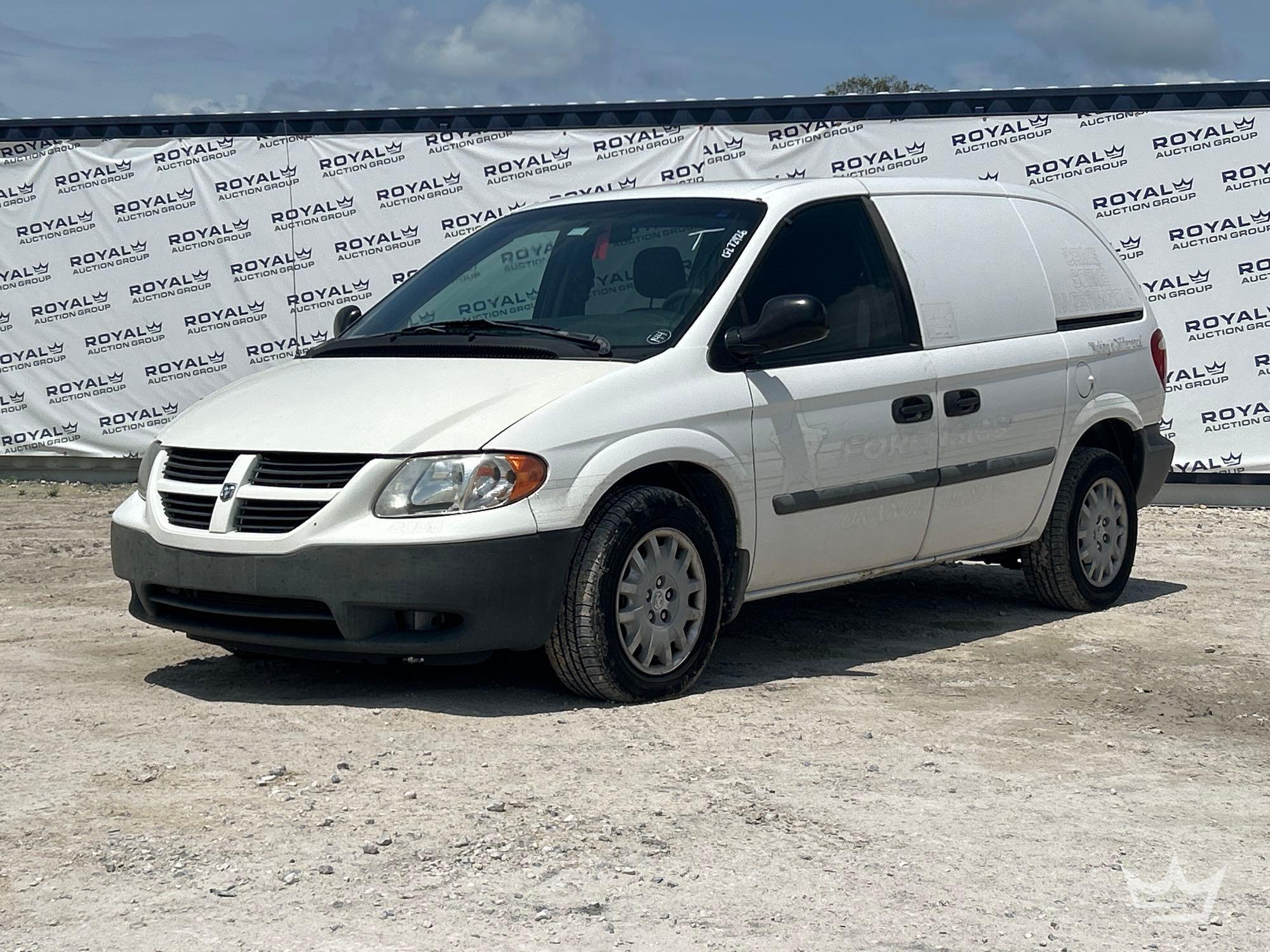 Photo of a 2005 Dodge Caravan