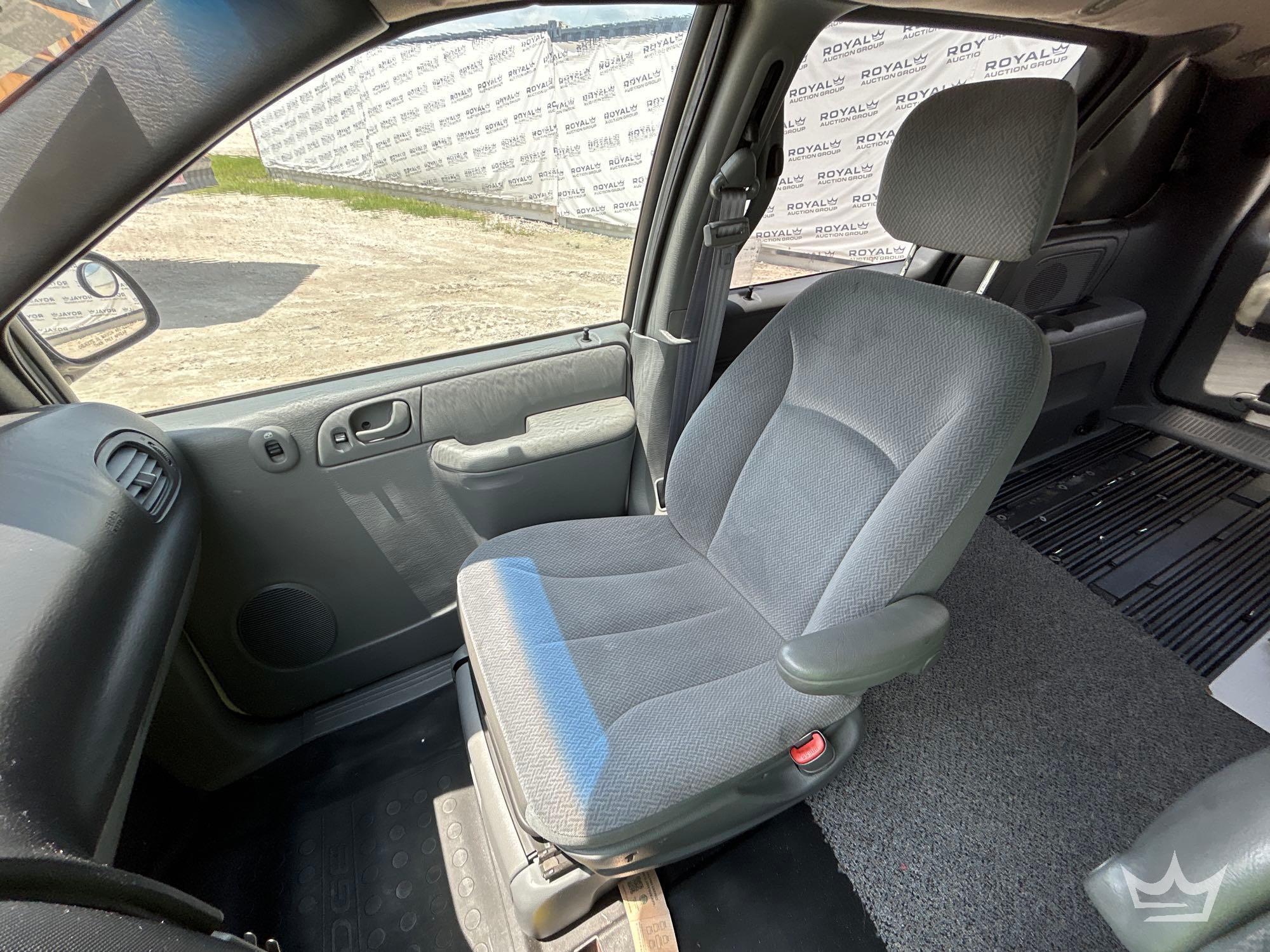 2005 Dodge Caravan