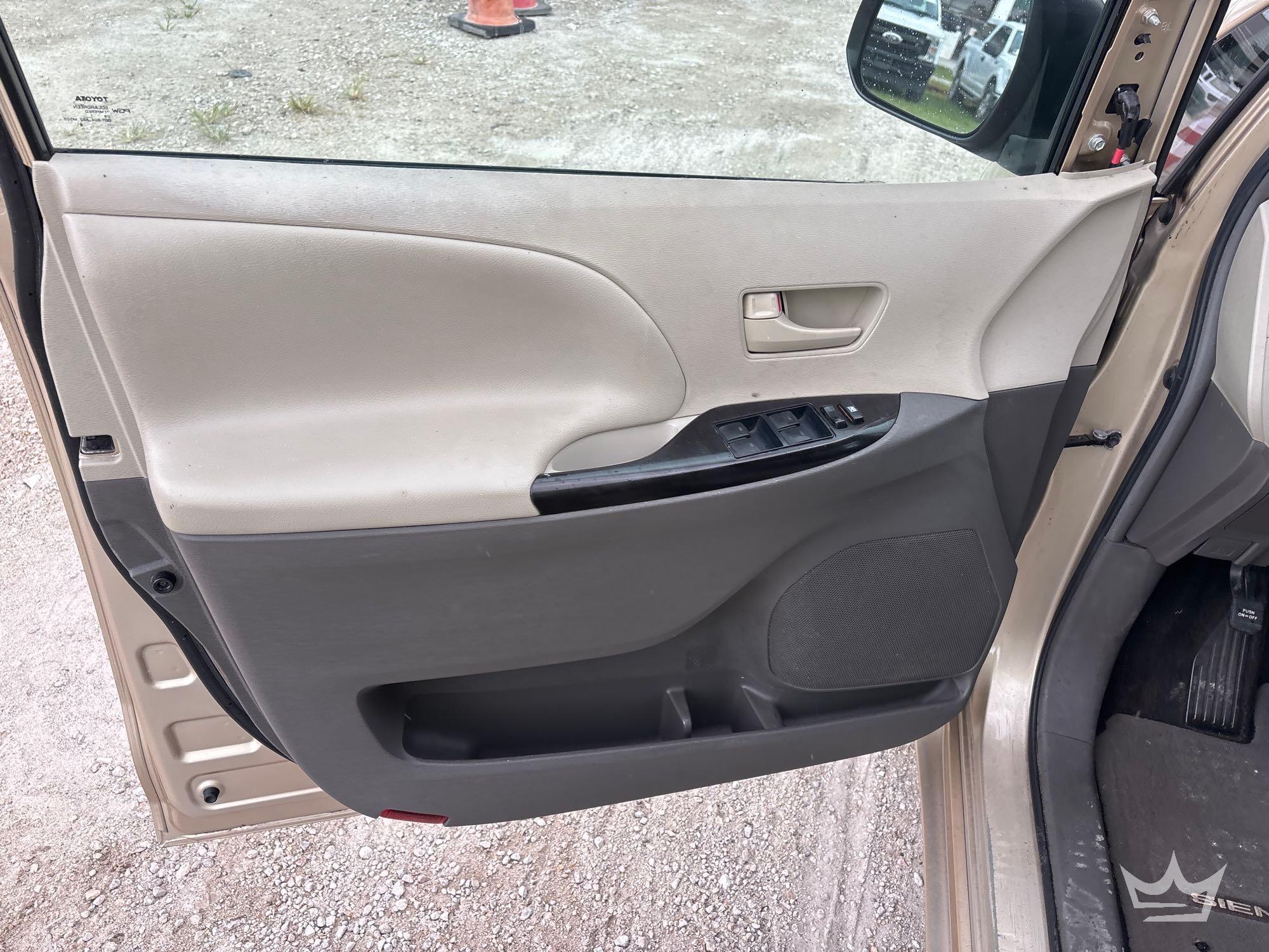 2011 Toyota Sienna