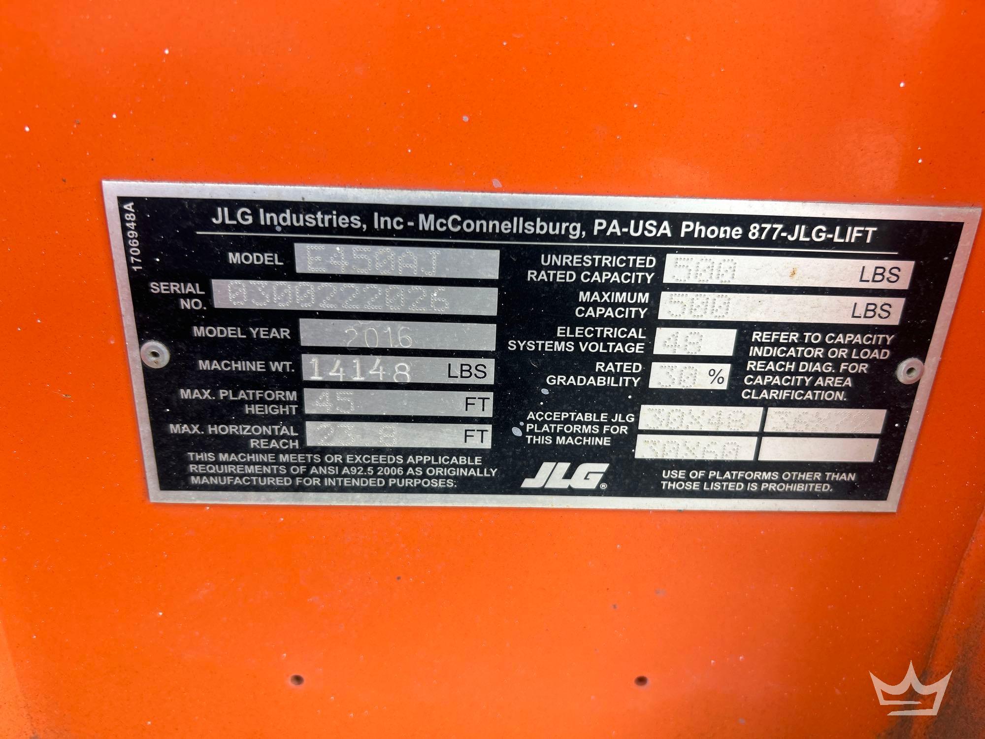 2016 JLG E450AJ