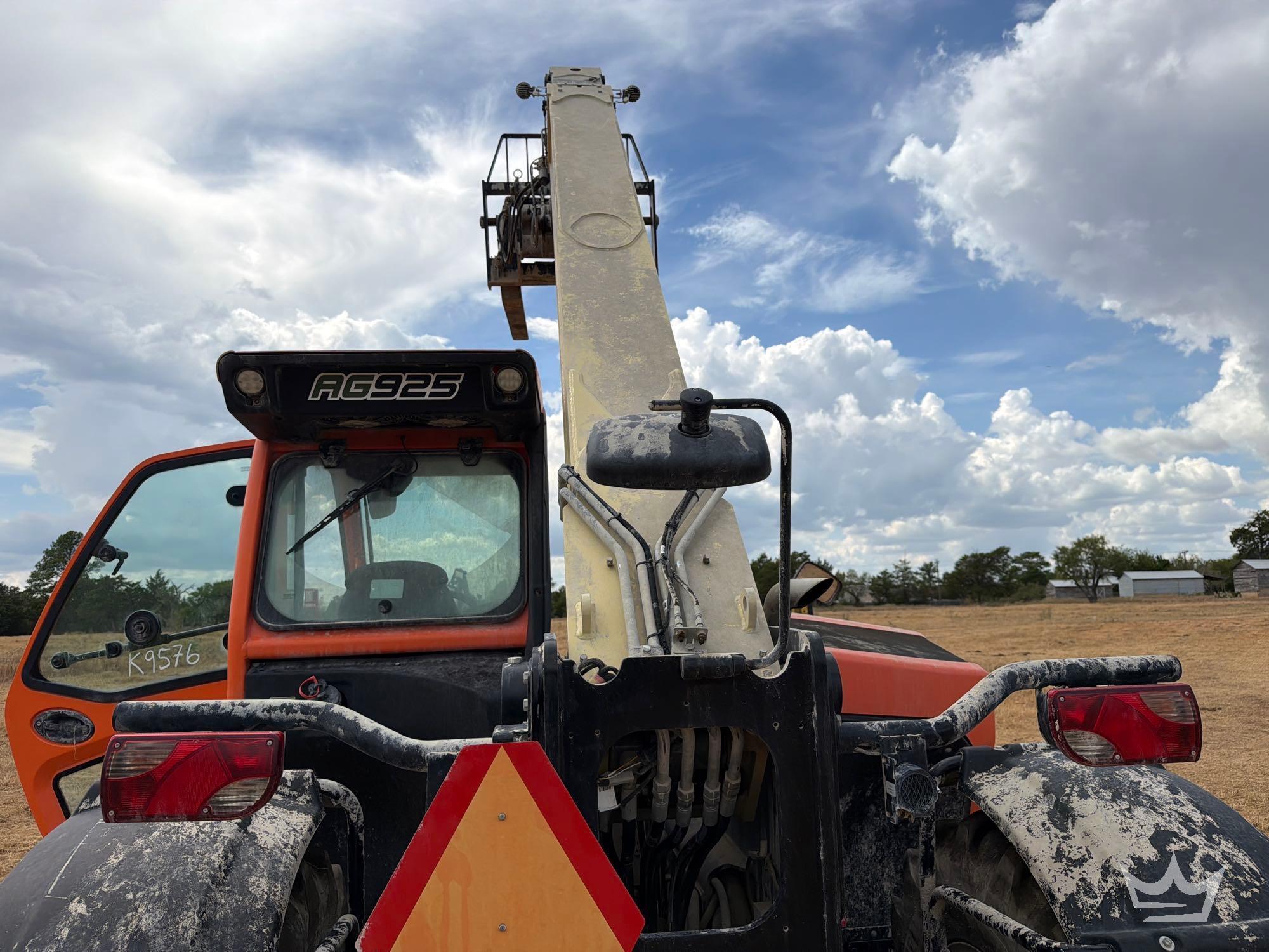 2024 JLG 925