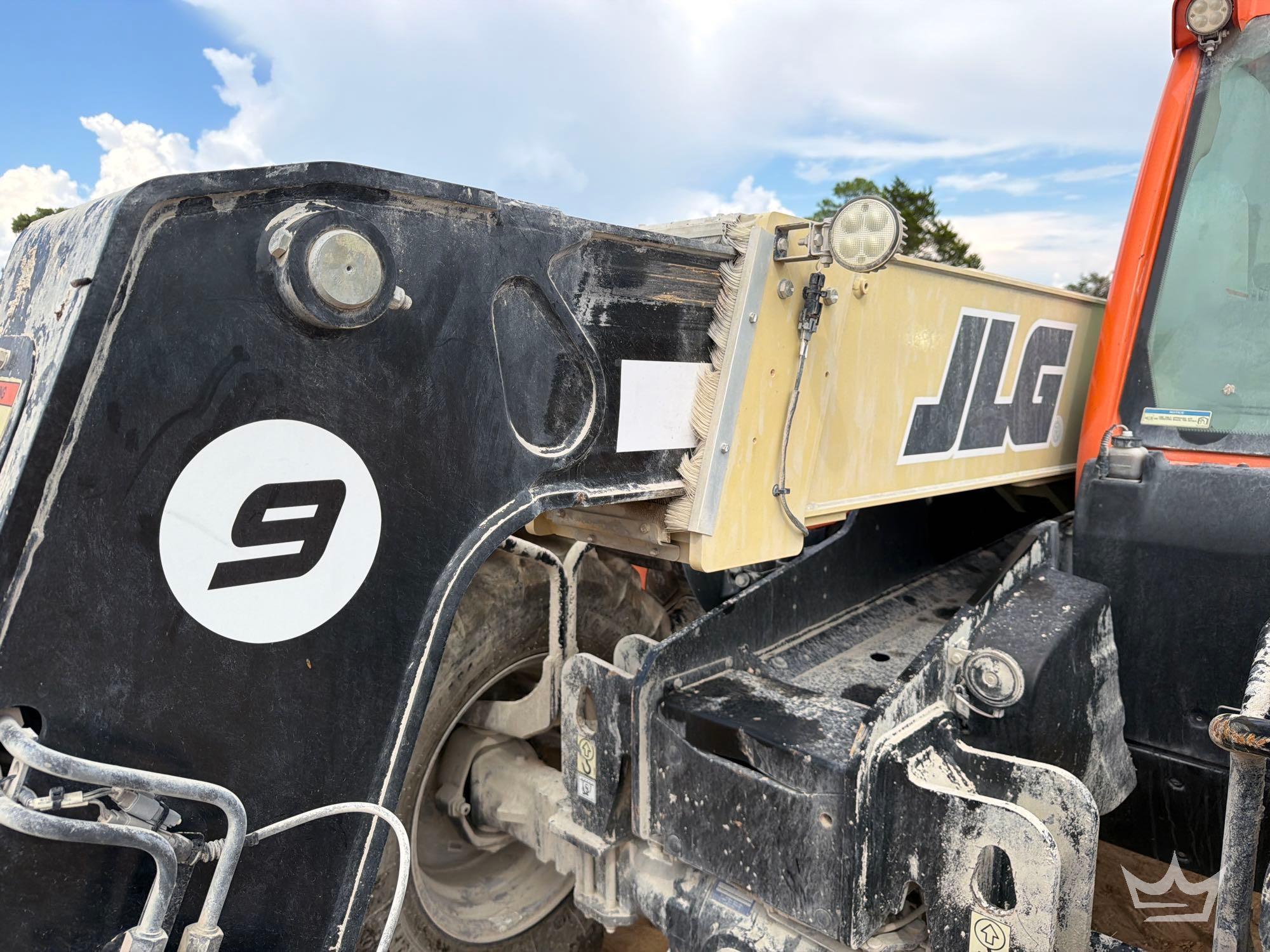 2024 JLG 925