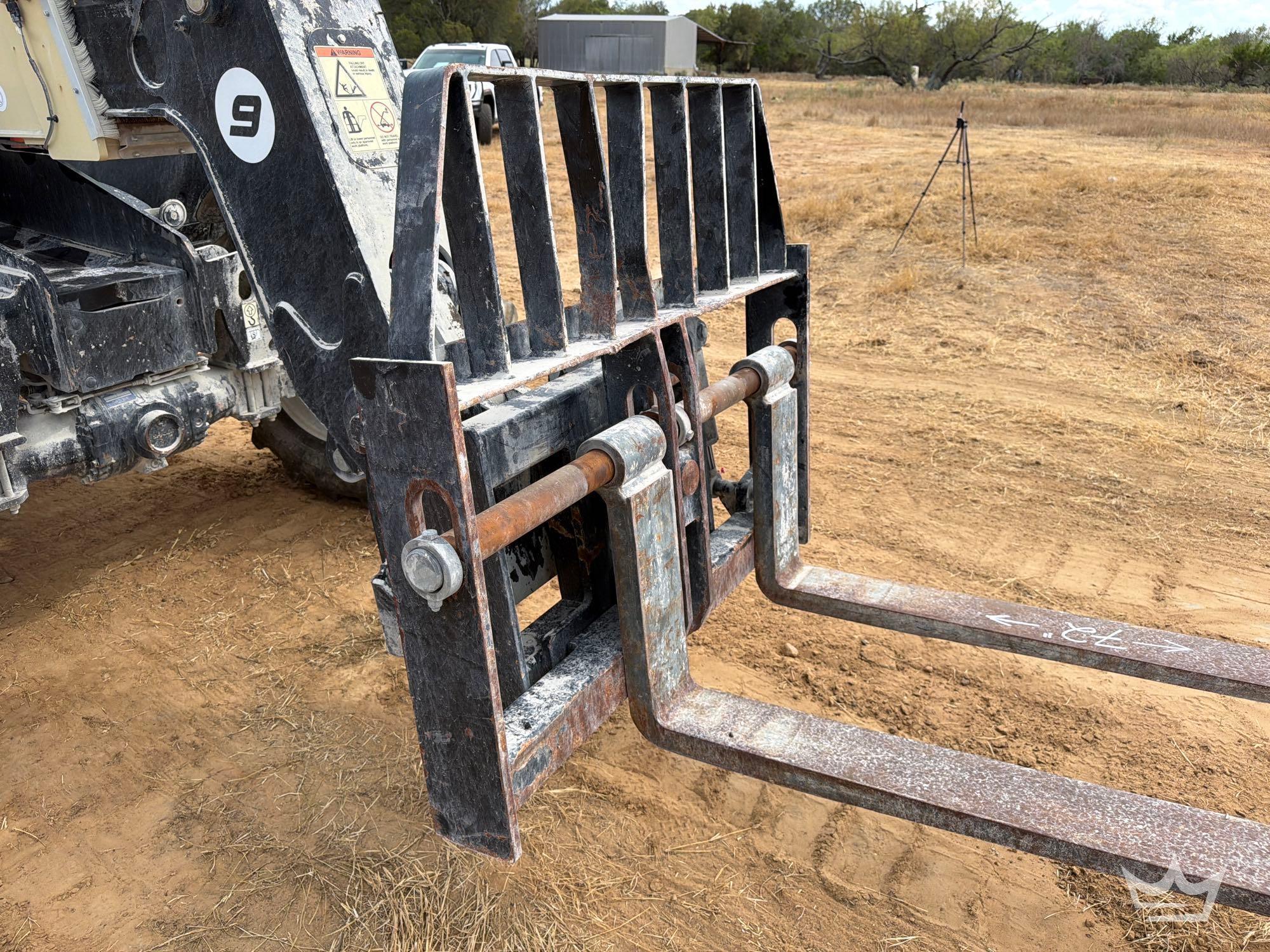 2024 JLG 925
