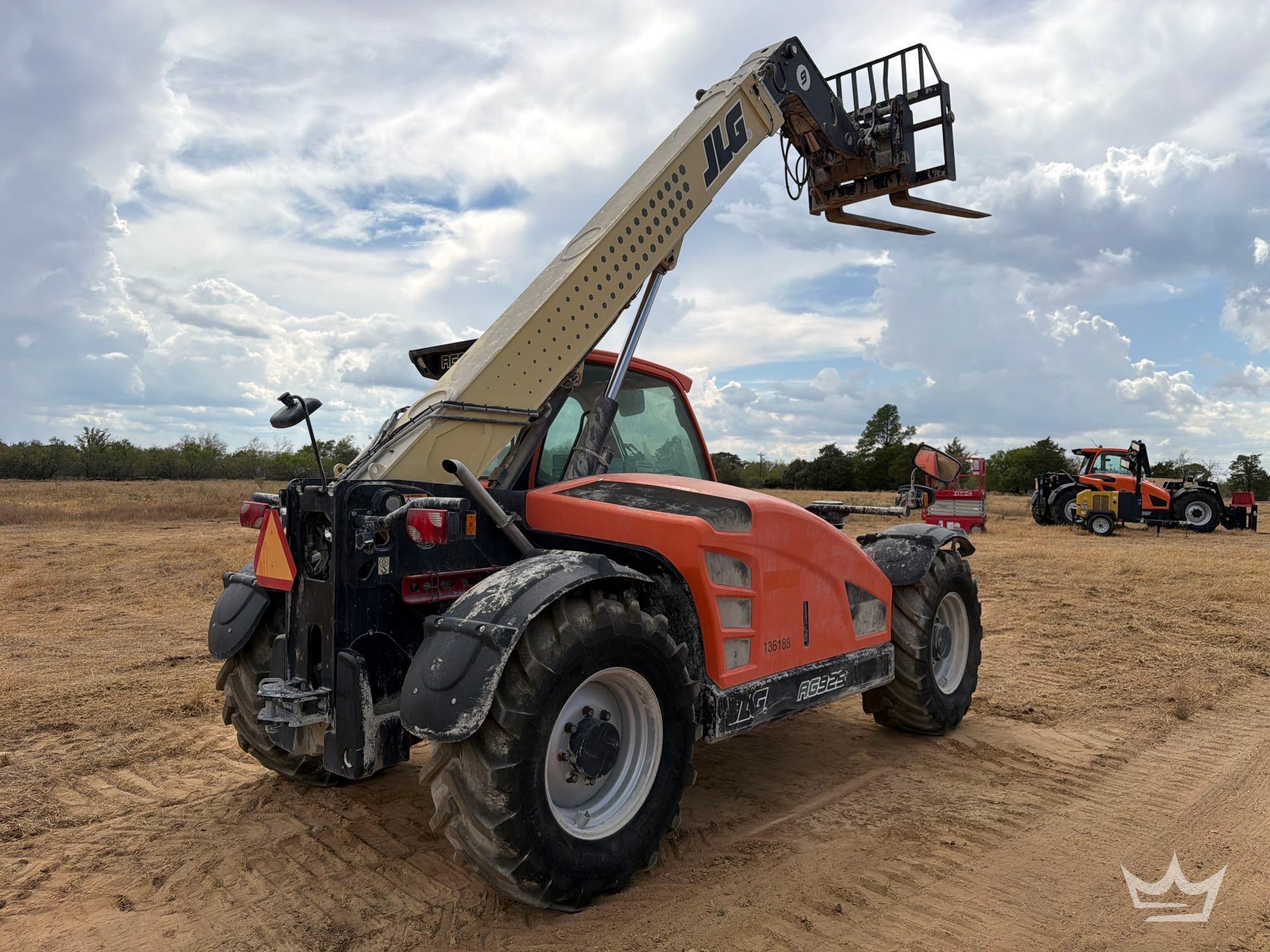 2024 JLG 925