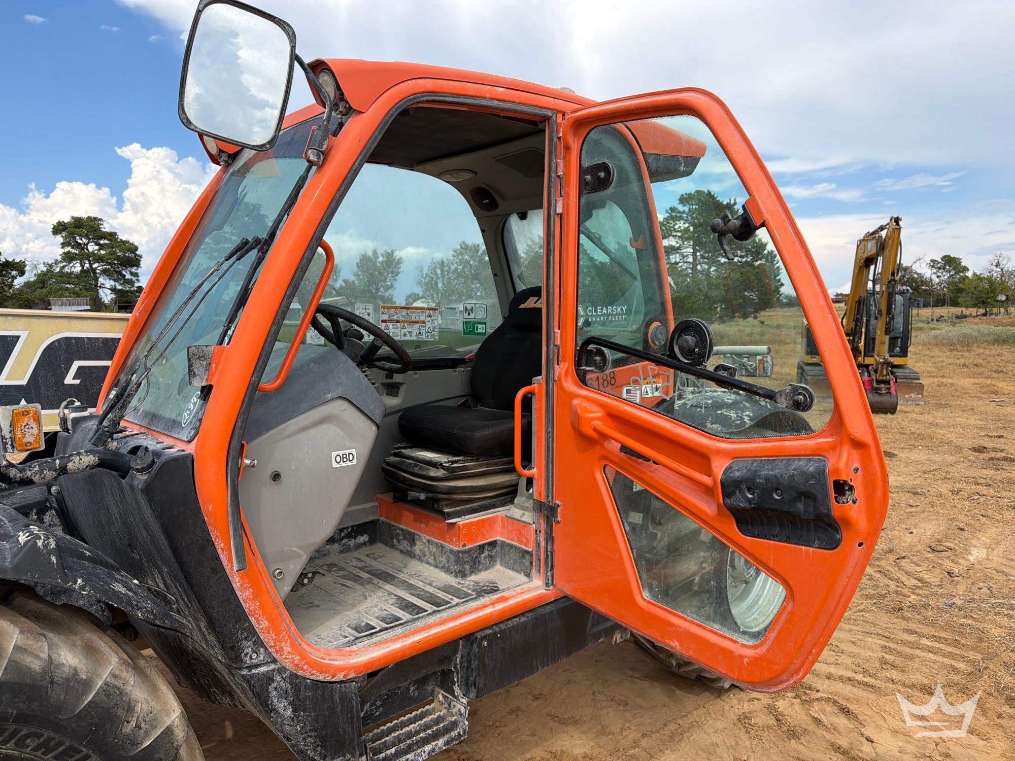 2024 JLG 925