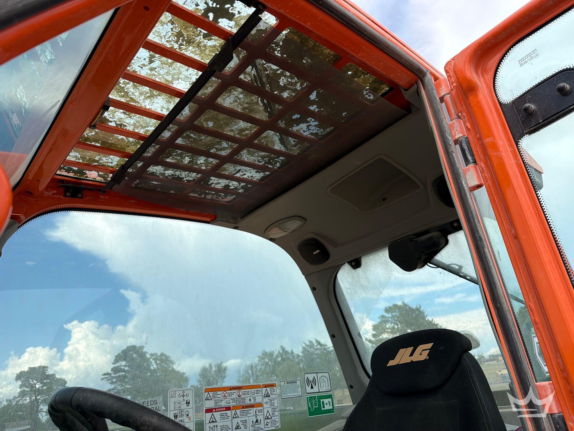 2024 JLG 925