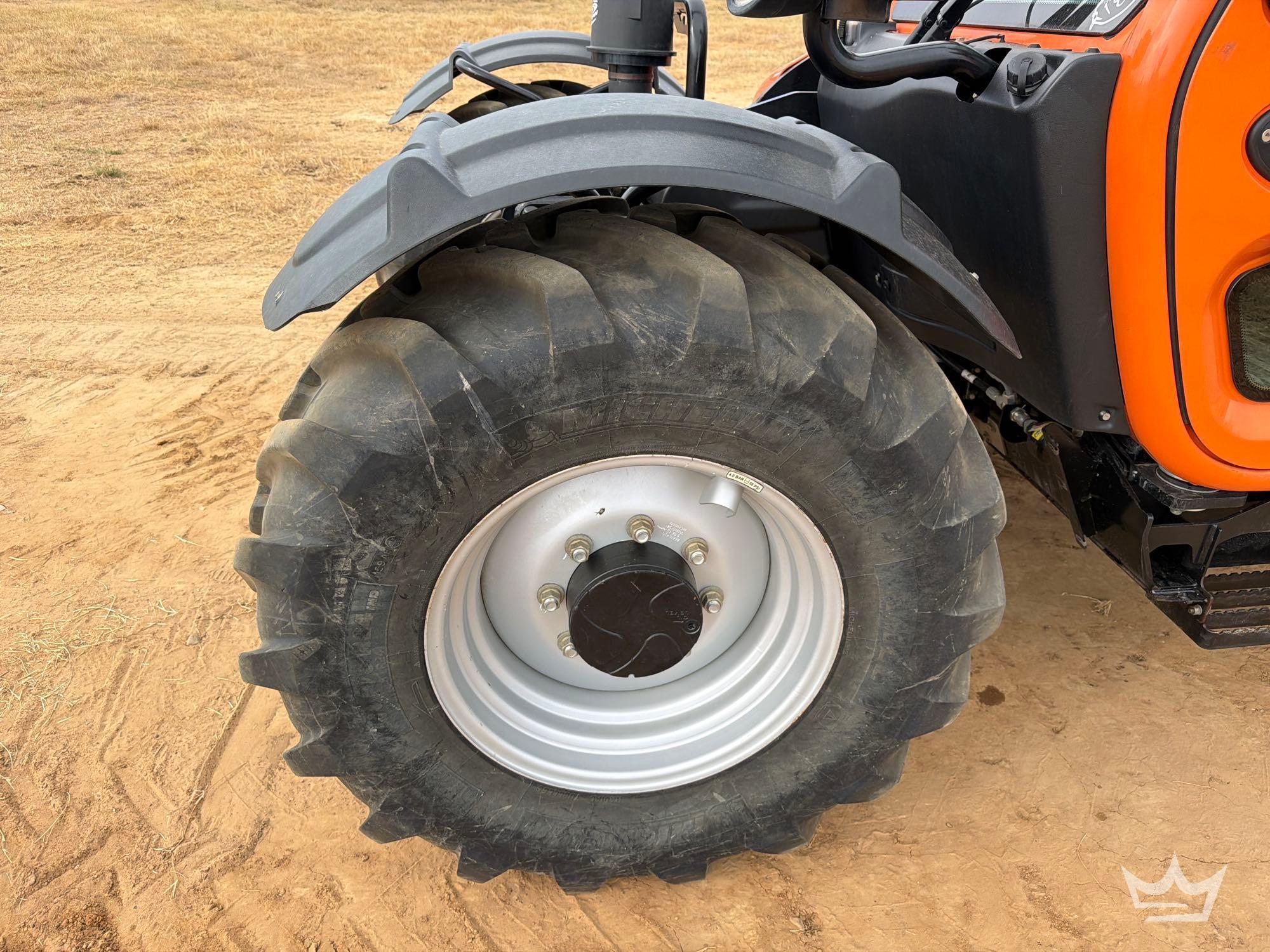 2023 JLG 925