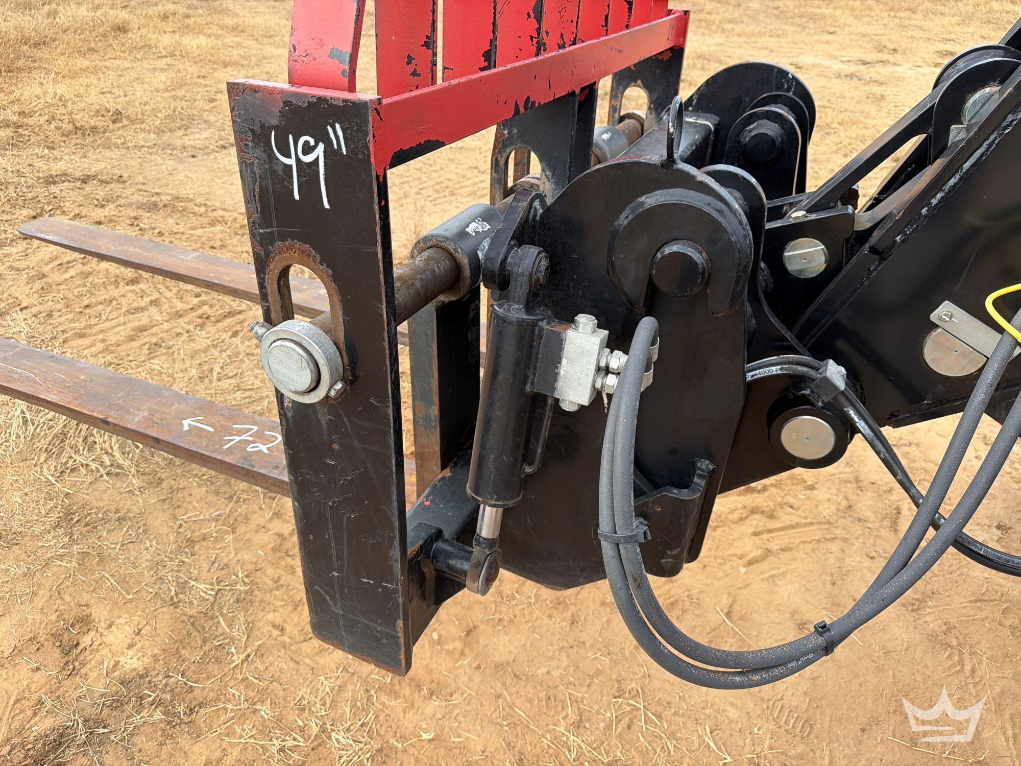 2023 JLG 925