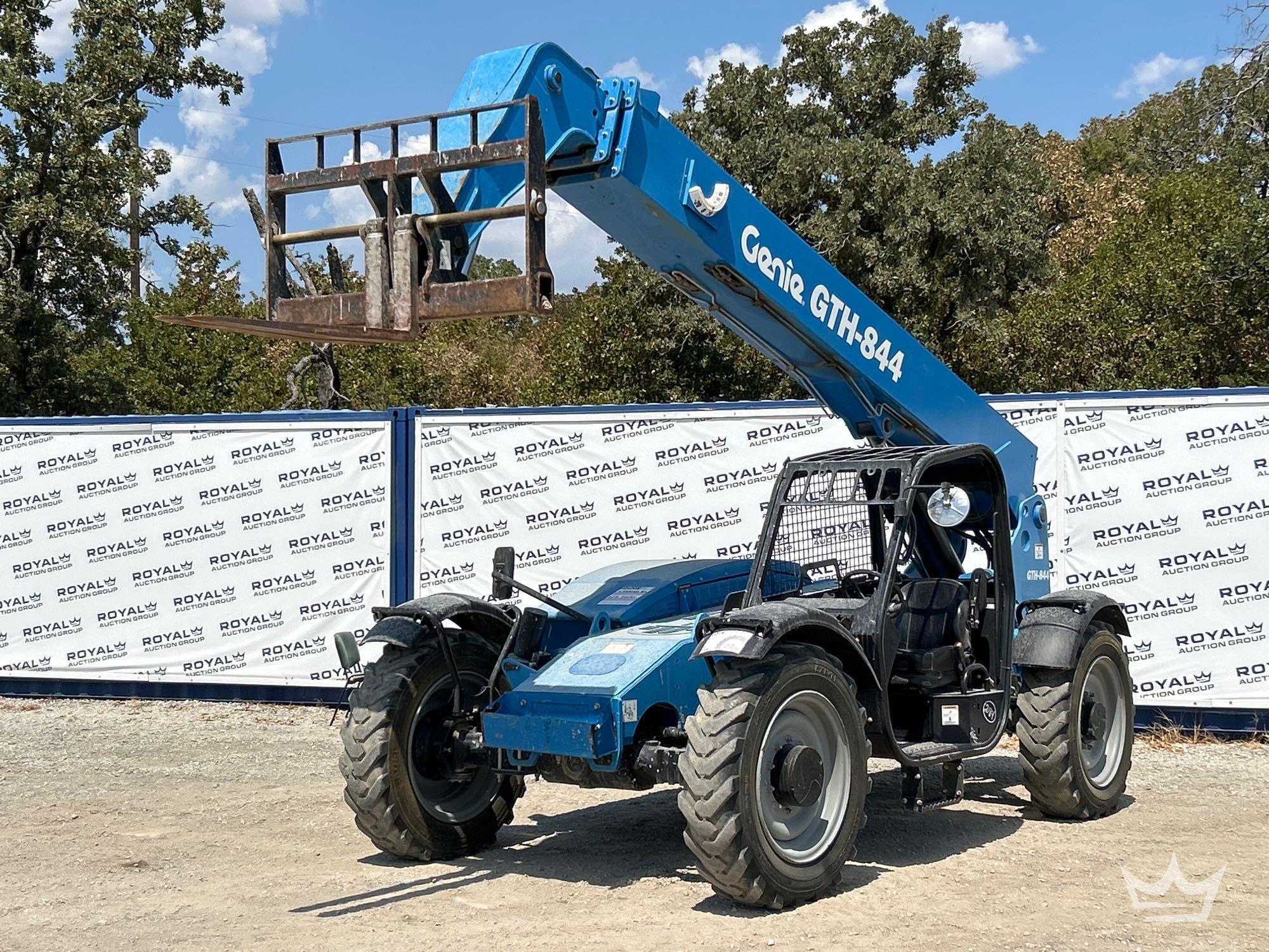2018 Genie GTH-844