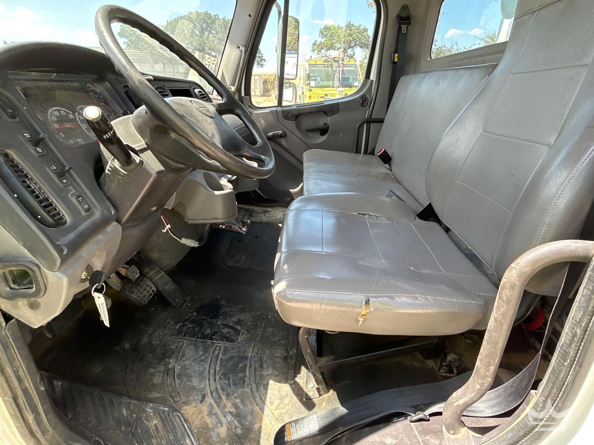 2019 Freightliner M2 106