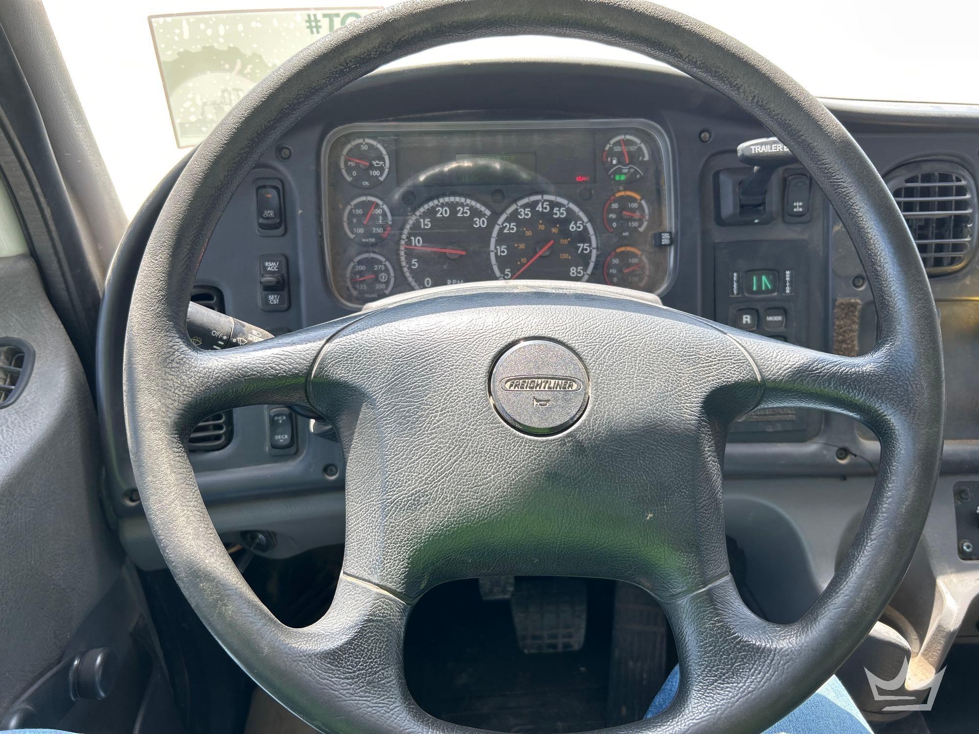2019 Freightliner M2 106