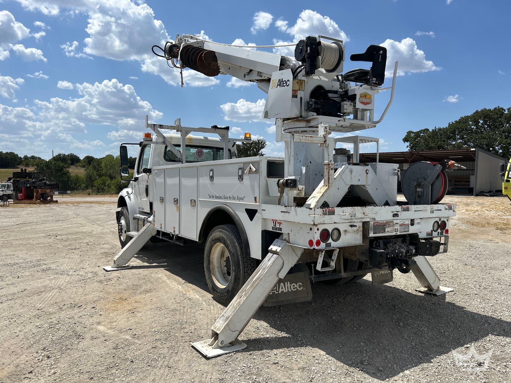 2019 Freightliner M2 106
